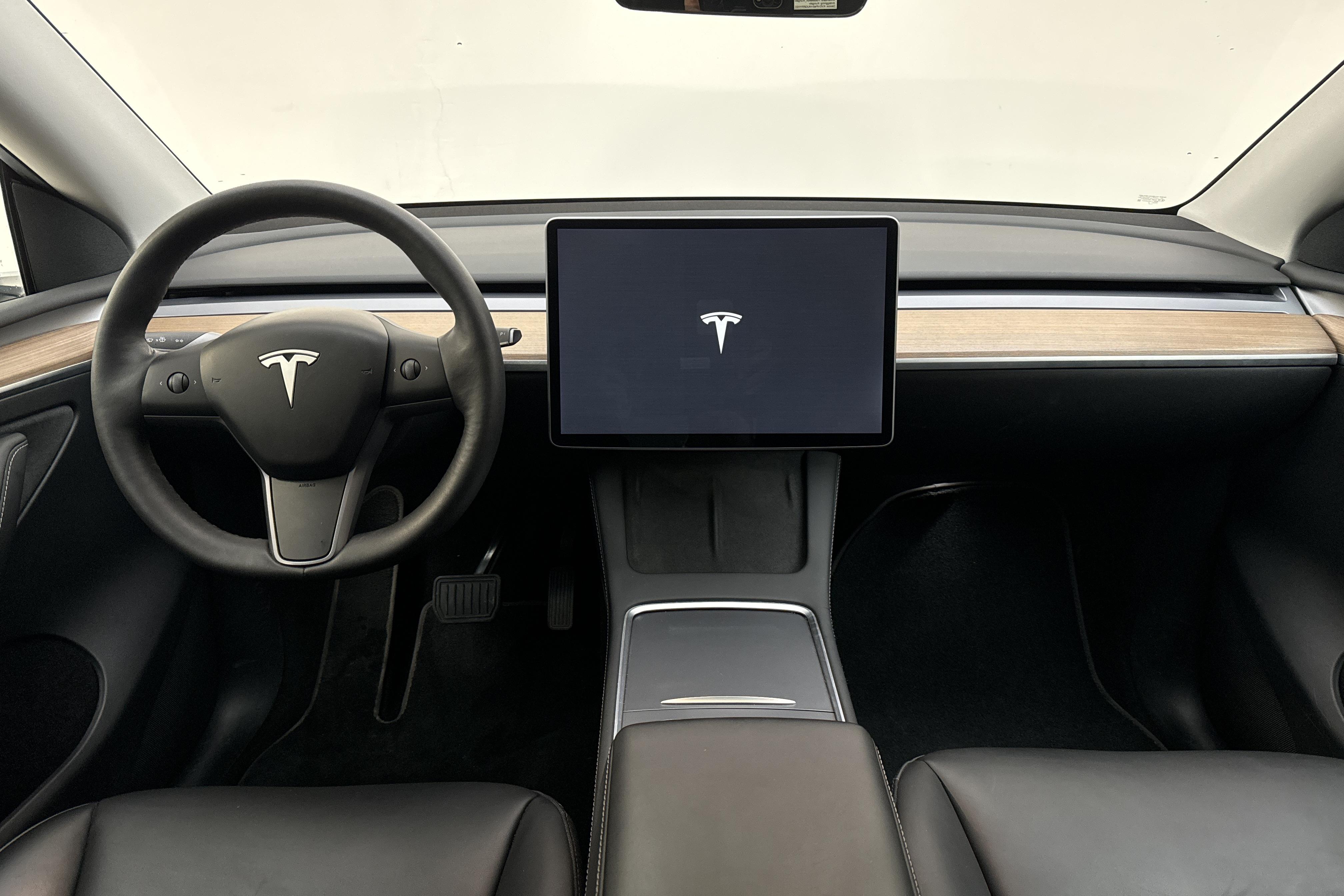 Tesla Model Y Long Range Dual Motor AWD - 9 901 mil - Automat - vit - 2021