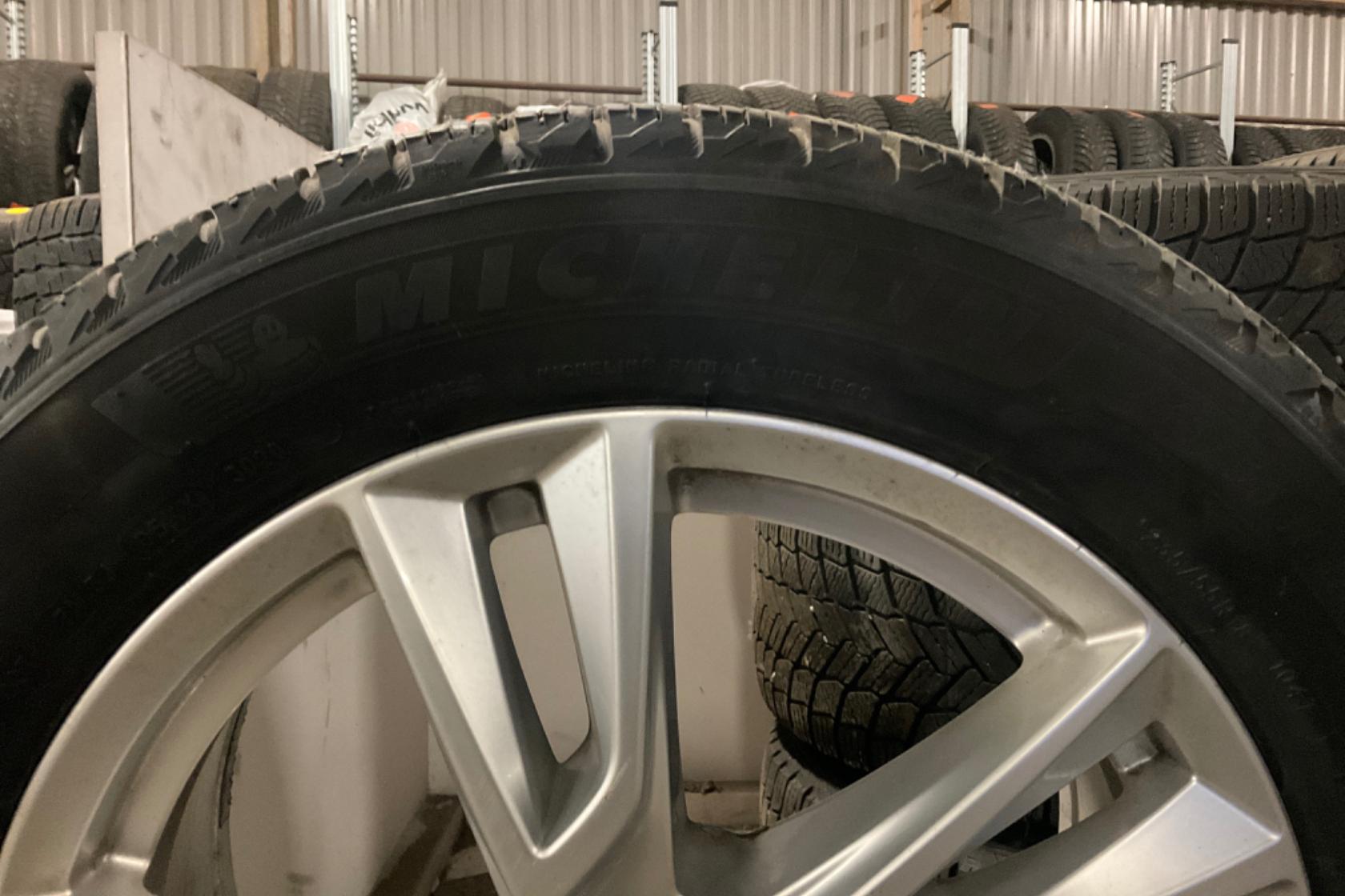 Vinterhjul (nr 51) MICHELIN 235/55R18 - 0 km