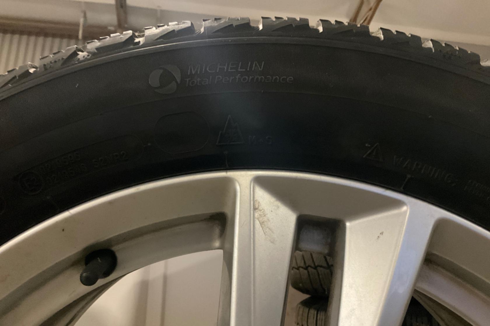 Vinterhjul (nr 51) MICHELIN 235/55R18 - 0 km