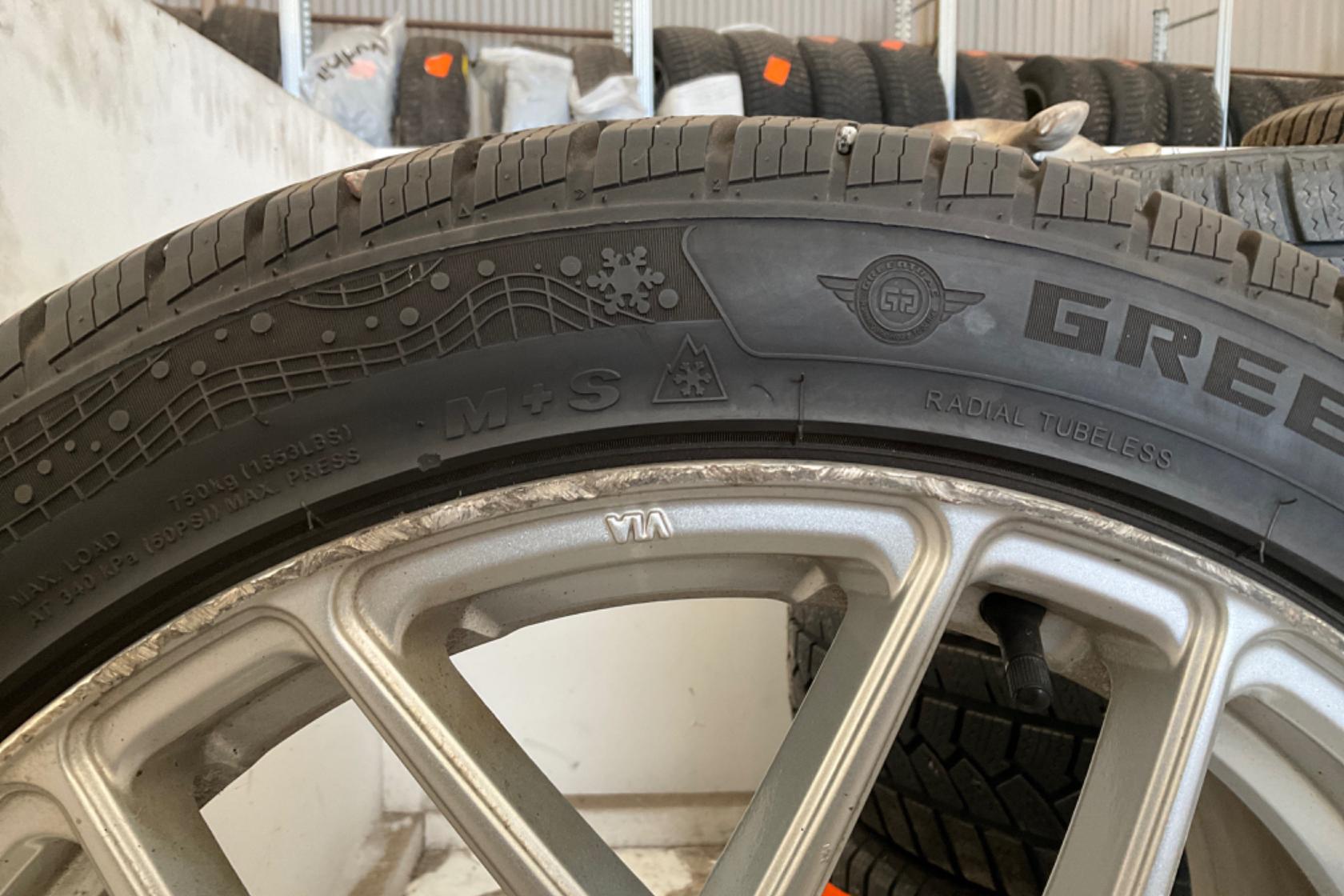 Vinterhjul (nr 91) GREENTRAC 235/45R18 - 0 km