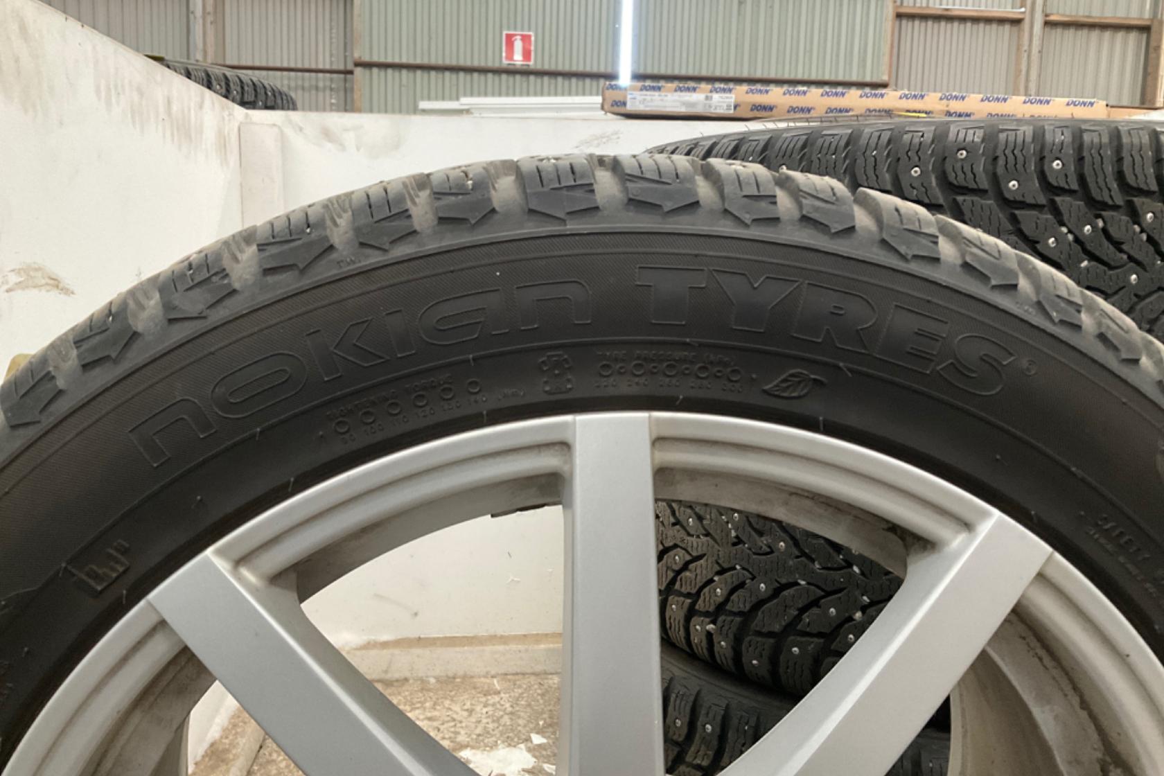 Vinterhjul (nr 155) NOKIAN 245/45R18 - 0 km