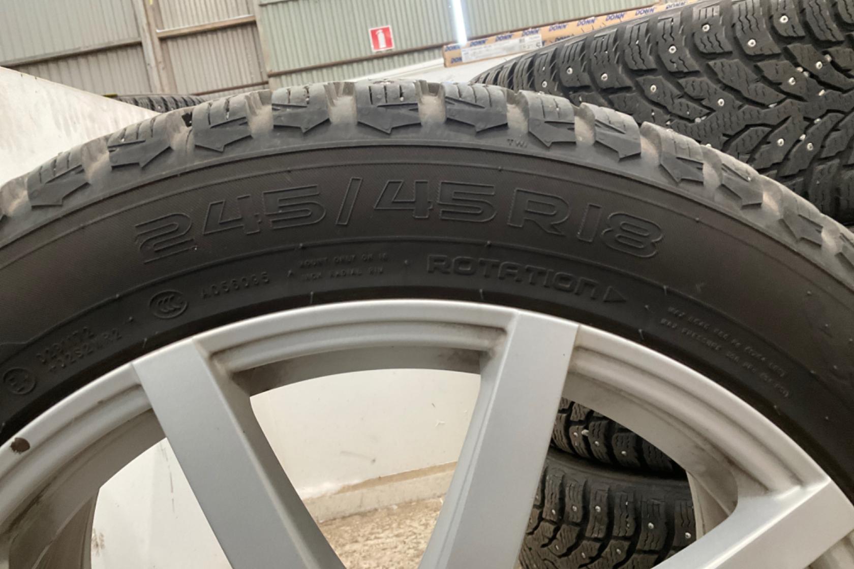 Vinterhjul (nr 155) NOKIAN 245/45R18 - 0 km