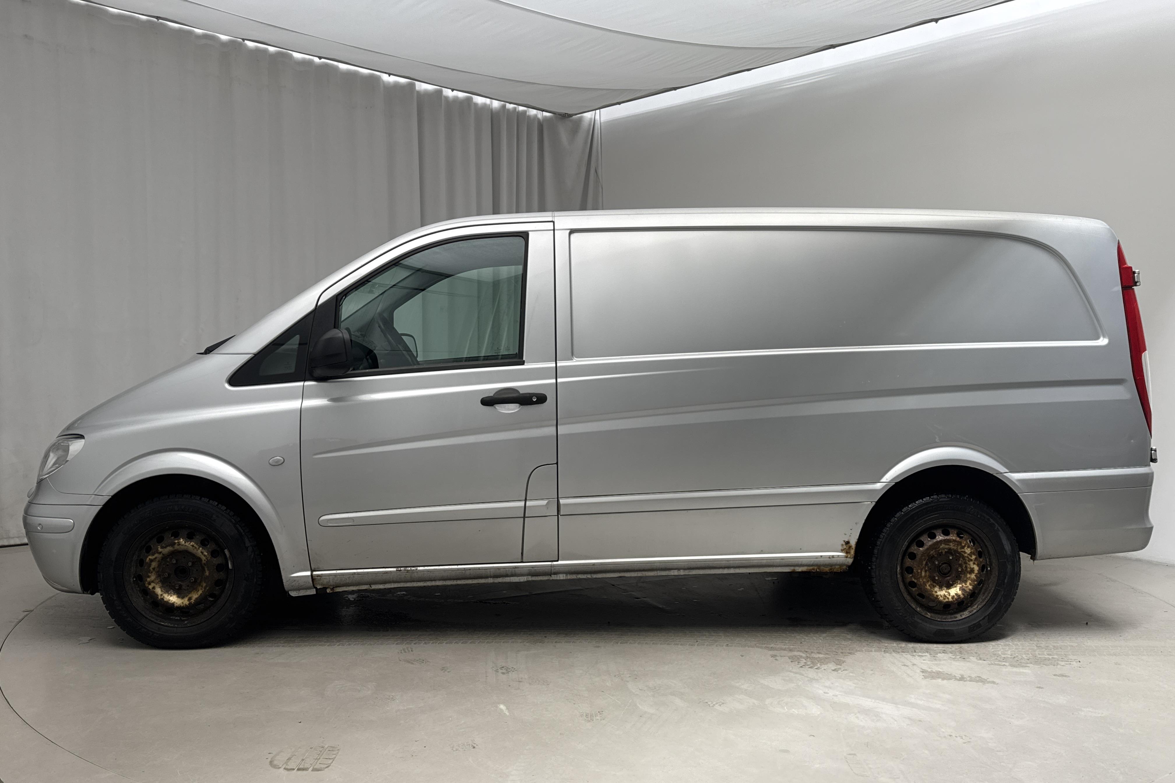 Mercedes Vito 120 Skåp W639 (204hk) - 21 092 mil - Automat - silver - 2010