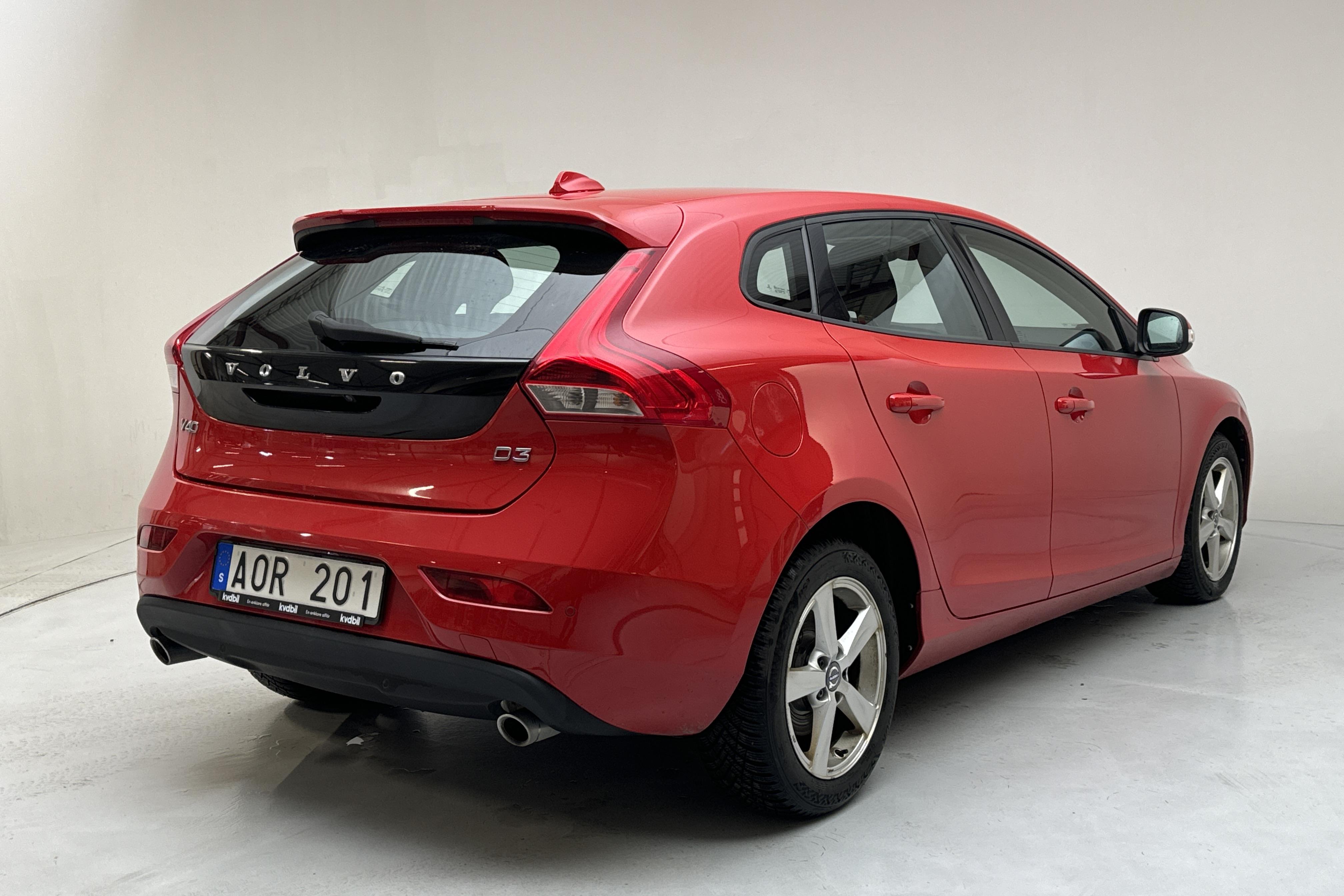 Volvo V40 D3 (150hk) - 196 410 km - Automatic - red - 2013