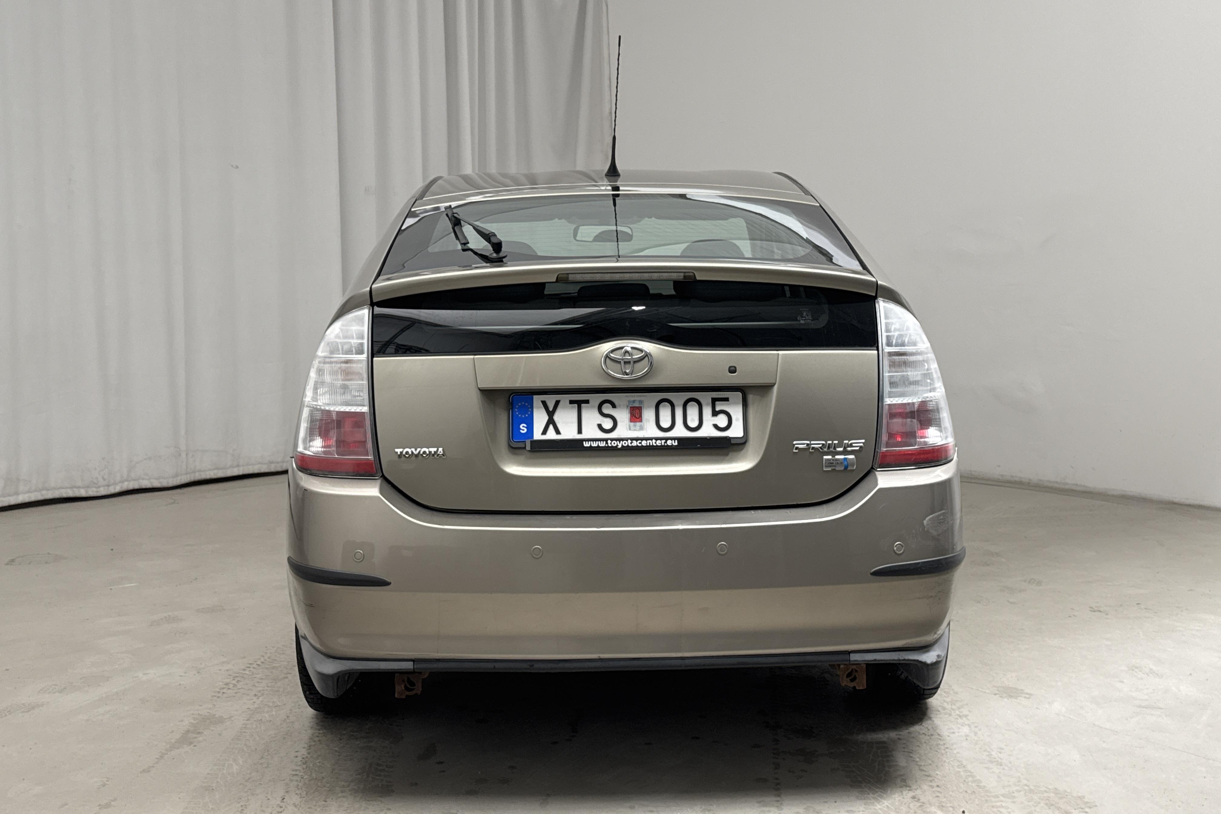 Toyota Prius 1.5 Hybrid (78hk) - 272 940 km - Automatyczna - Light Brown - 2006