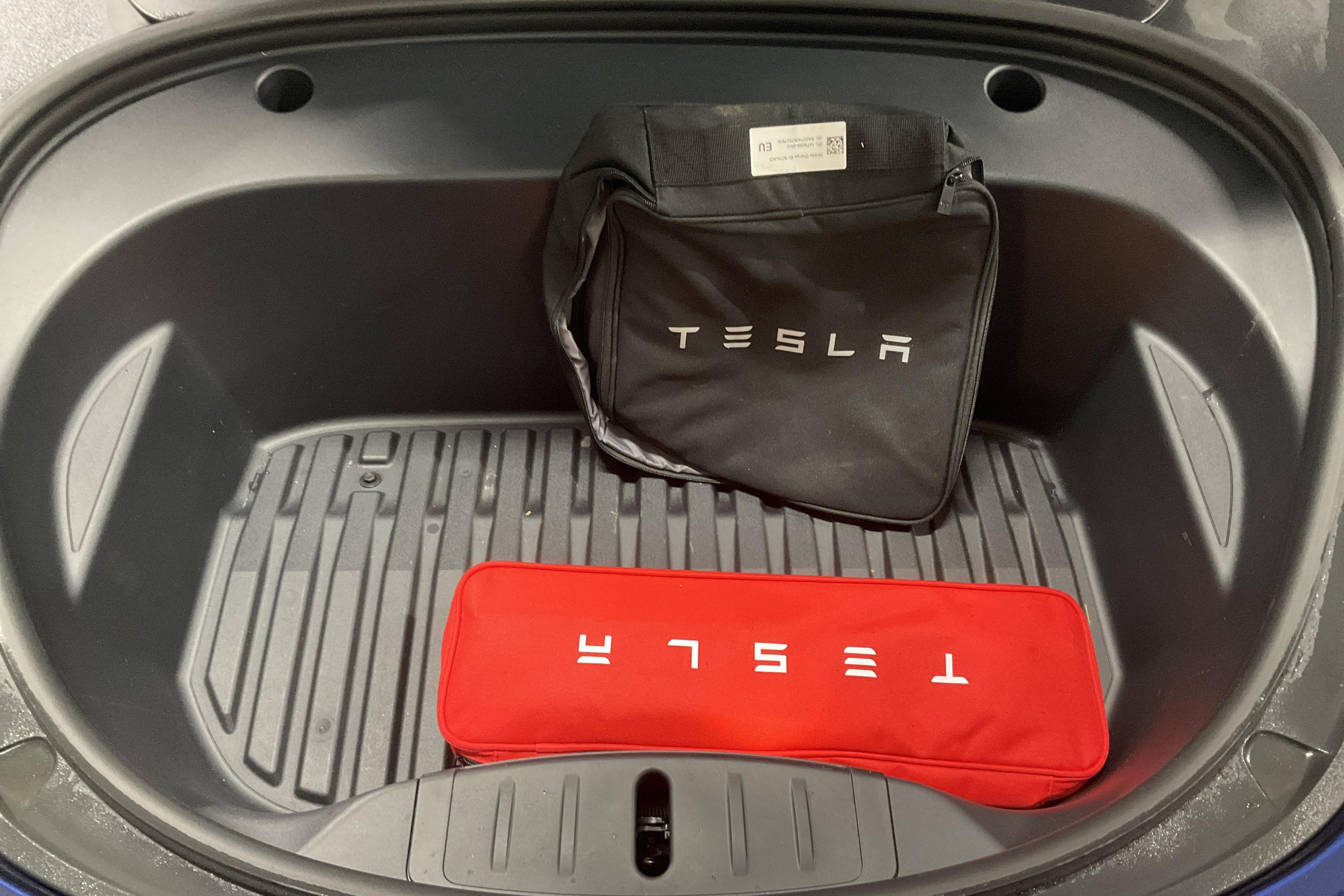 Tesla Model 3 Long Range Dual Motor AWD - 65 400 km - Automaattinen - sininen - 2020