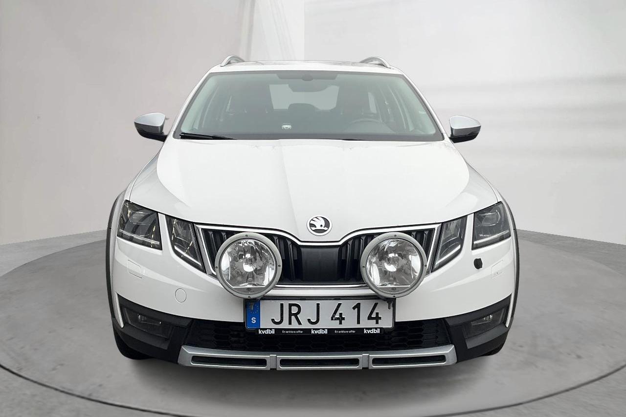 Skoda Octavia Scout II 2.0 TDI 4X4 (150hk) - 155 110 km - Manualna - biały - 2018