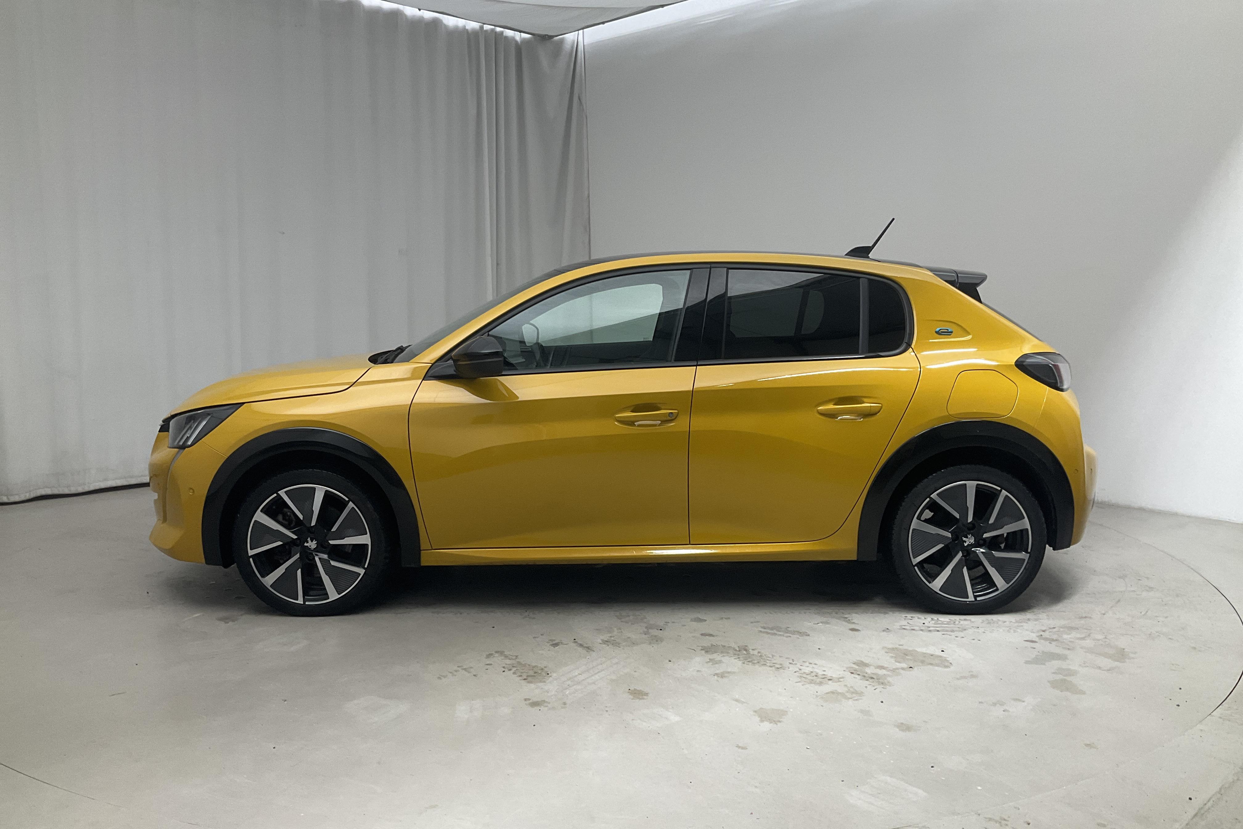 Peugeot e-208 50 kWh 5dr (136hk) - 36 840 km - Automatic - yellow - 2022