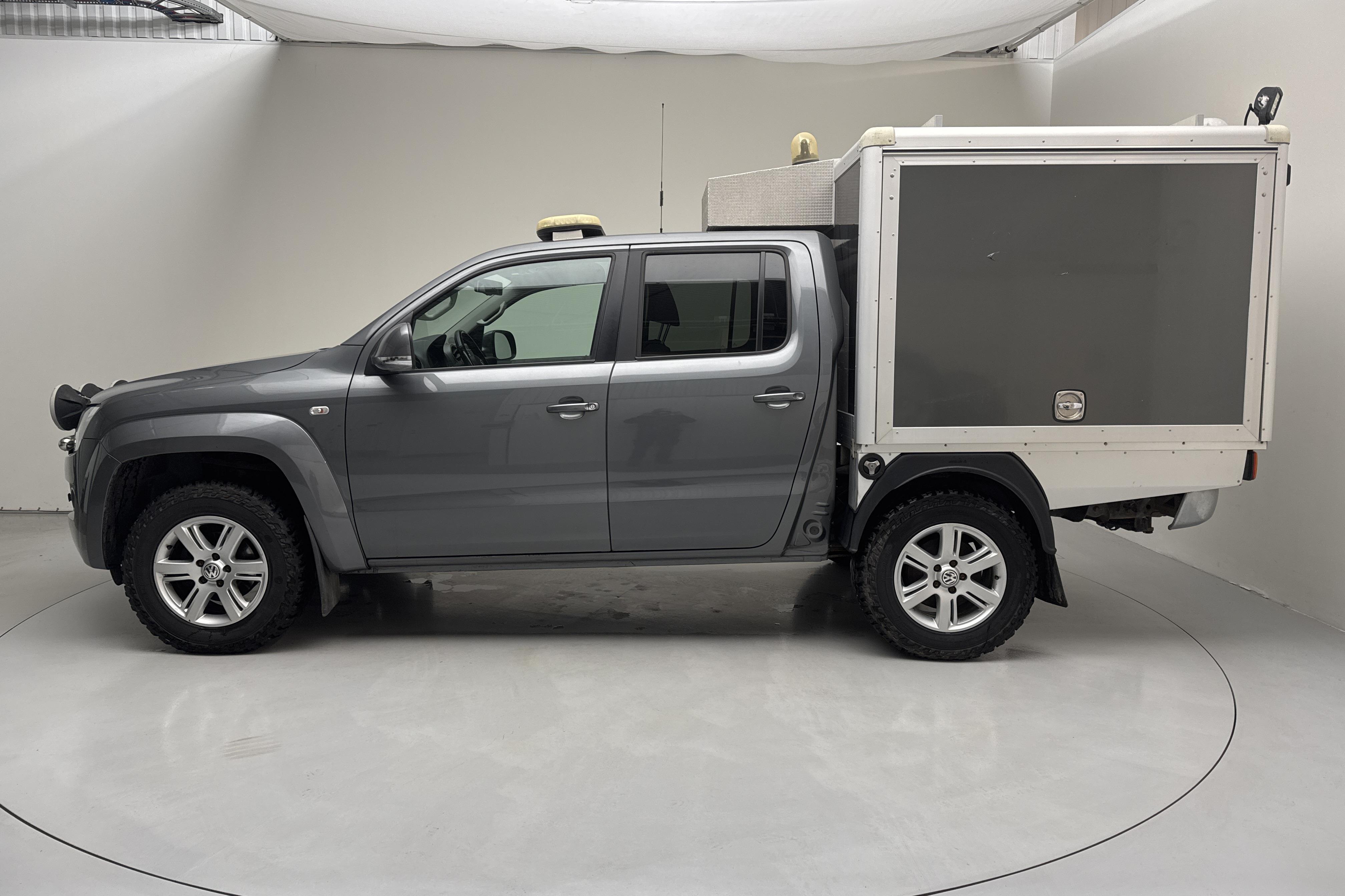 VW Amarok 2.0 TDI 4motion (180hk) - 110 050 km - Automaattinen - harmaa - 2013