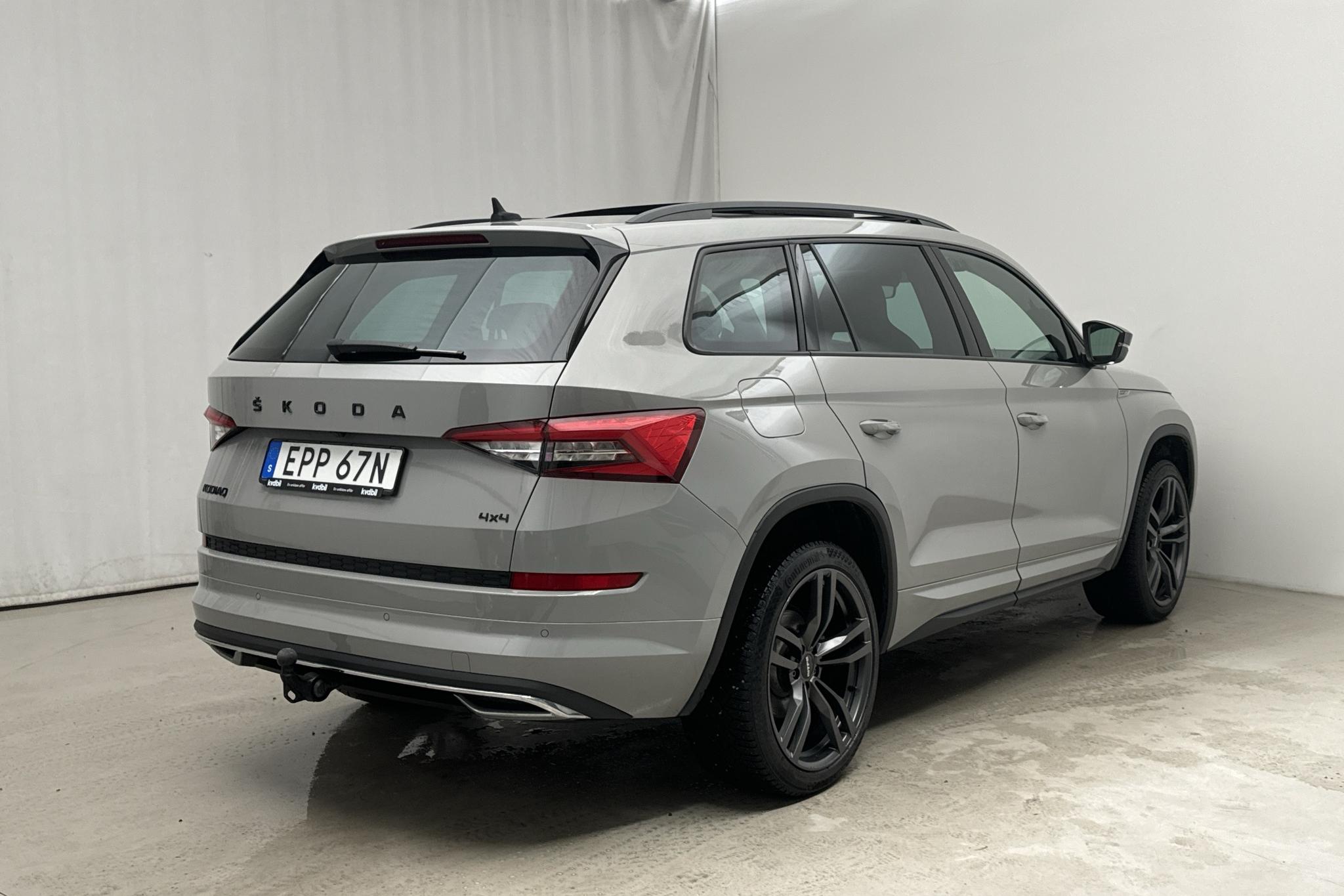 Skoda Kodiaq 2.0 TSI 4X4 (190hk) - 9 865 mil - Automat - grå - 2020