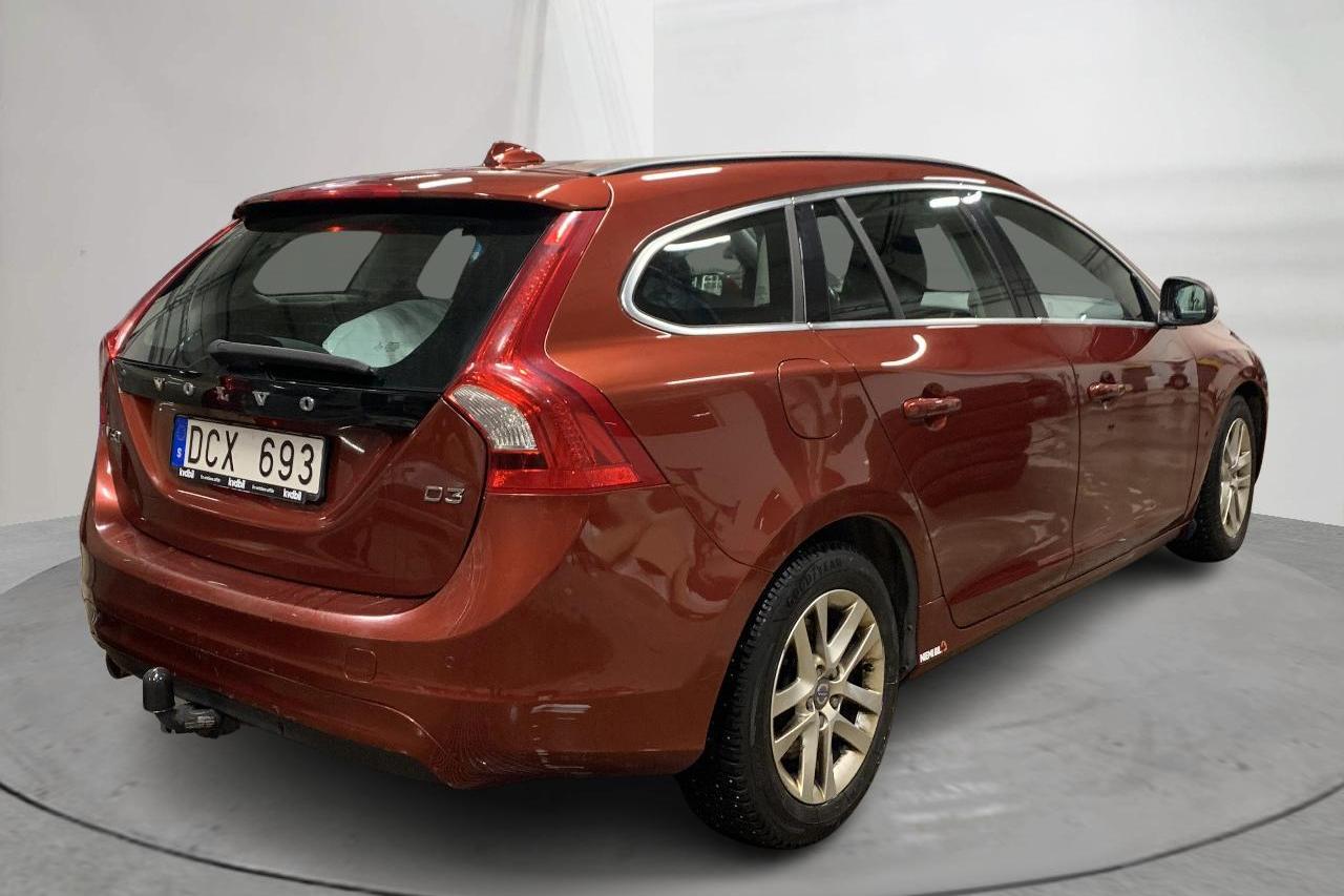 Volvo V60 D3 (136hk) - 165 360 km - Manual - red - 2014