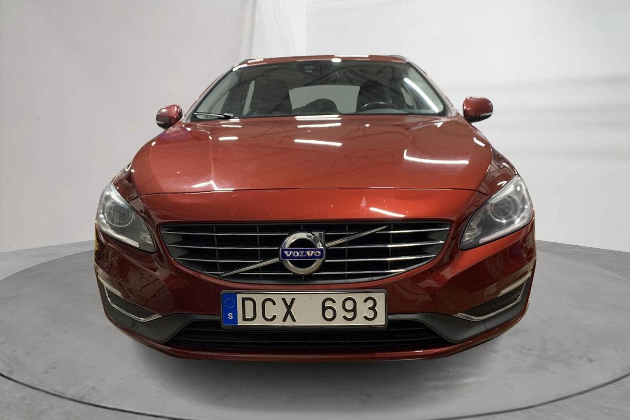 Volvo V60 D3 (136hk) - 165 360 km - Manual - red - 2014