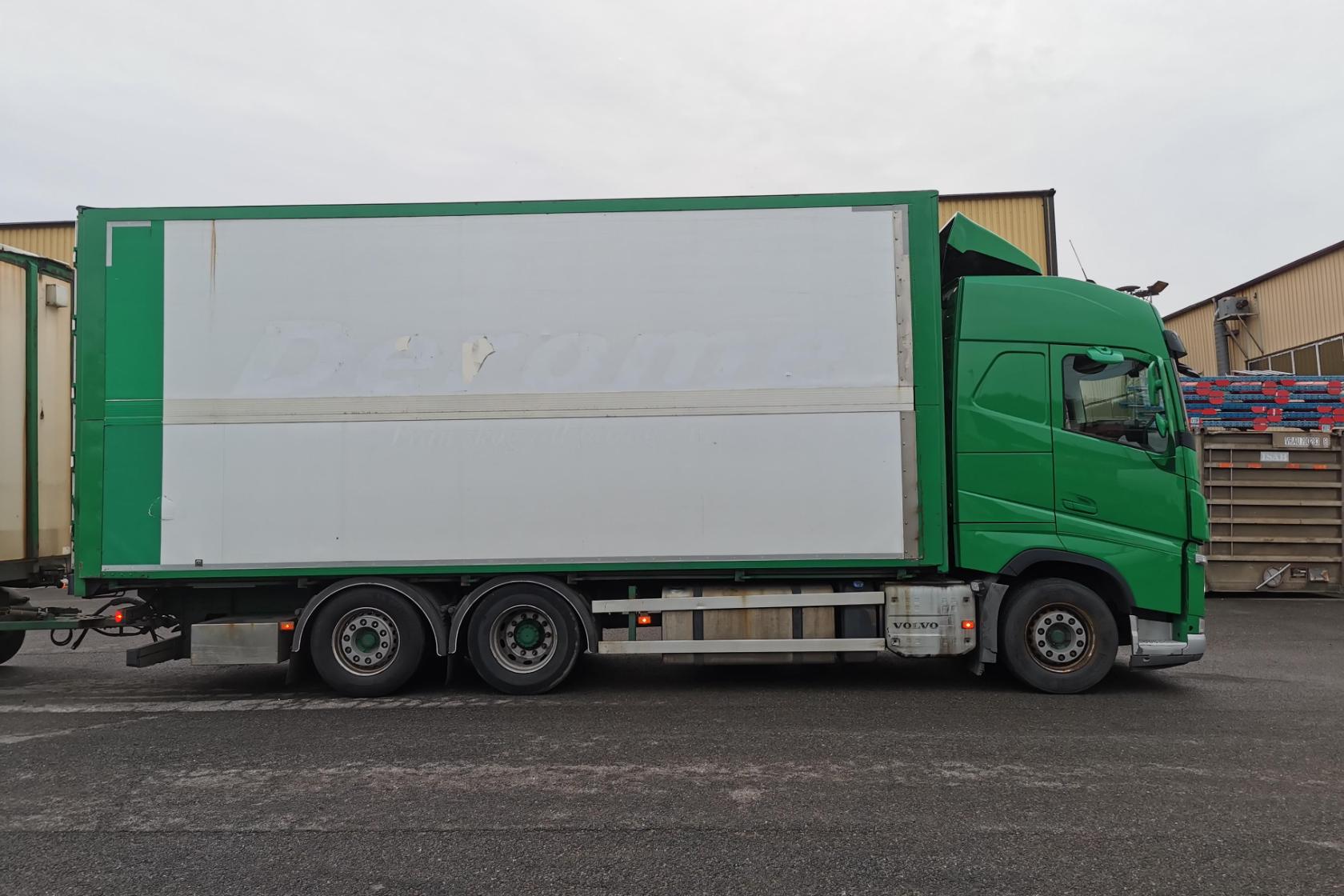 Volvo FH550 säljs med släp 7228288 - 698 644 km - Automatic - 2018