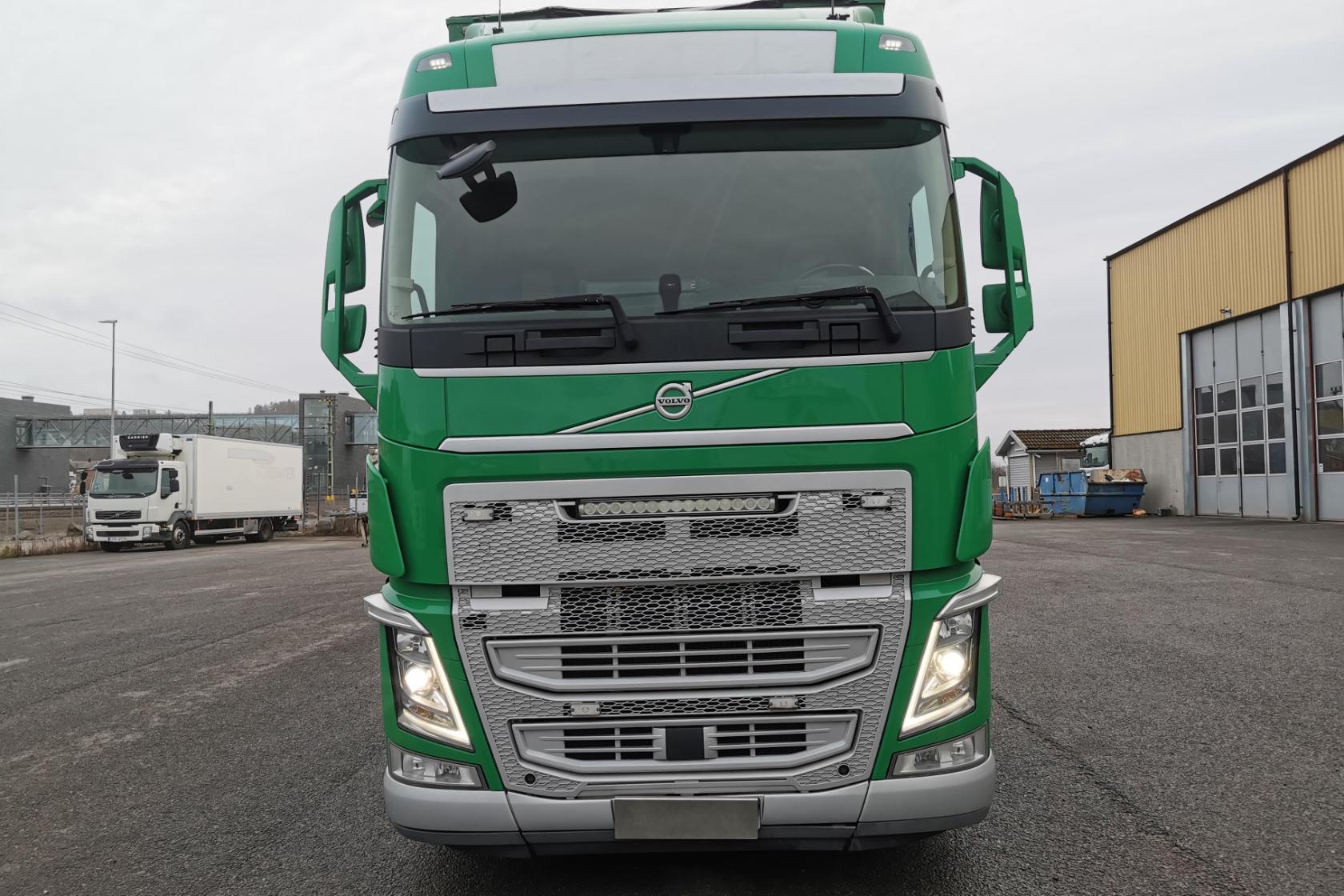 Volvo FH550 säljs med släp 7228288 - 698 644 km - Automatic - 2018