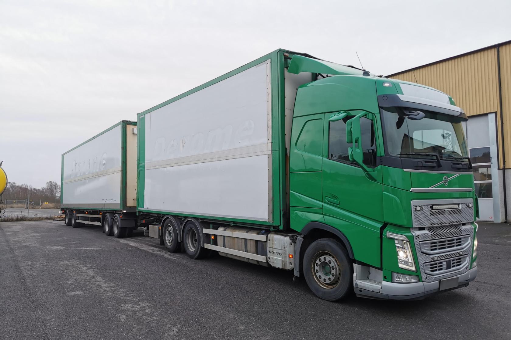 Volvo FH550 säljs med släp 7228288 - 698 644 km - Automatic - 2018