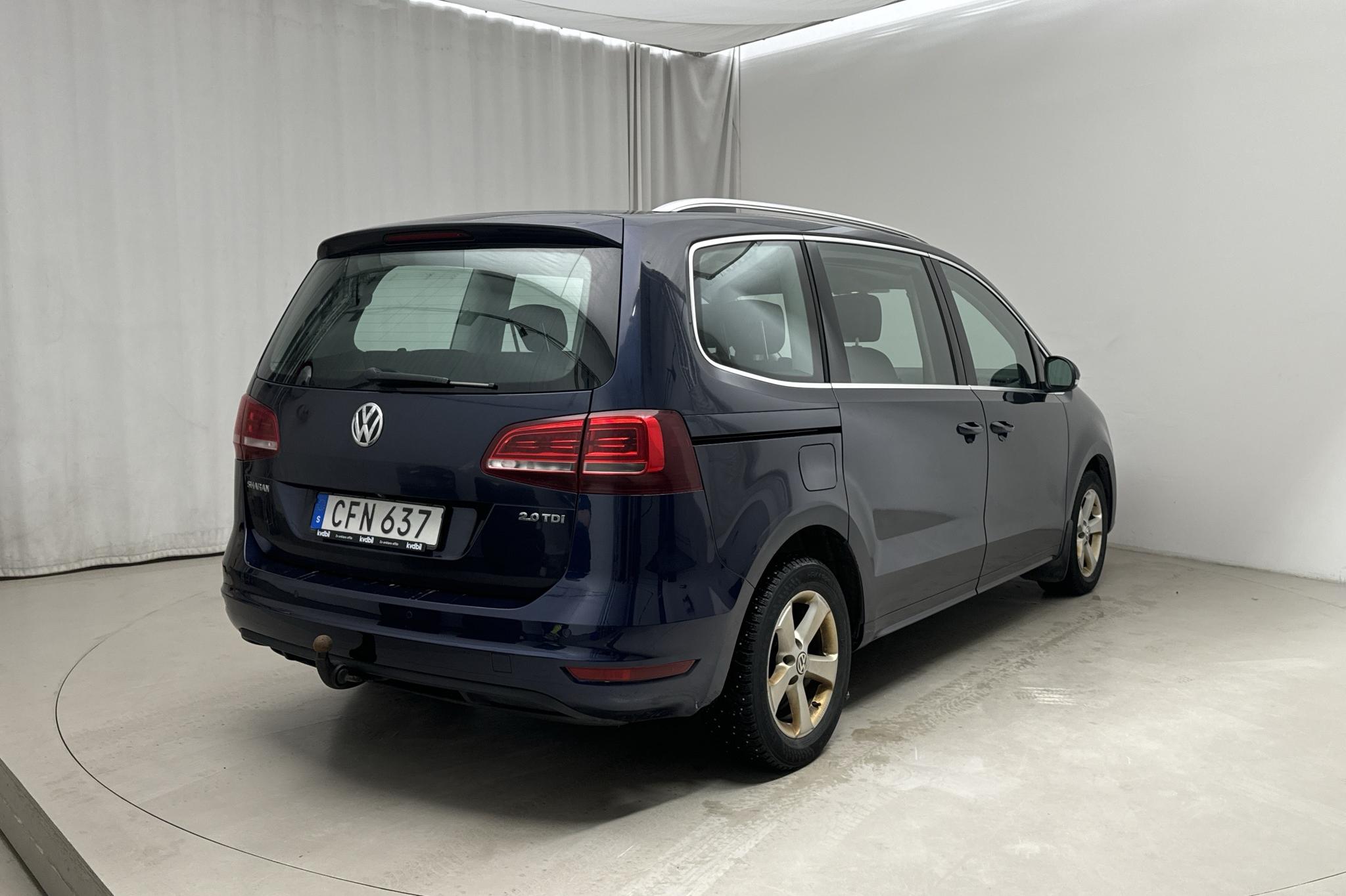 VW Sharan 2.0 TDI (150hk) - 27 511 mil - Manuell - Dark Blue - 2016