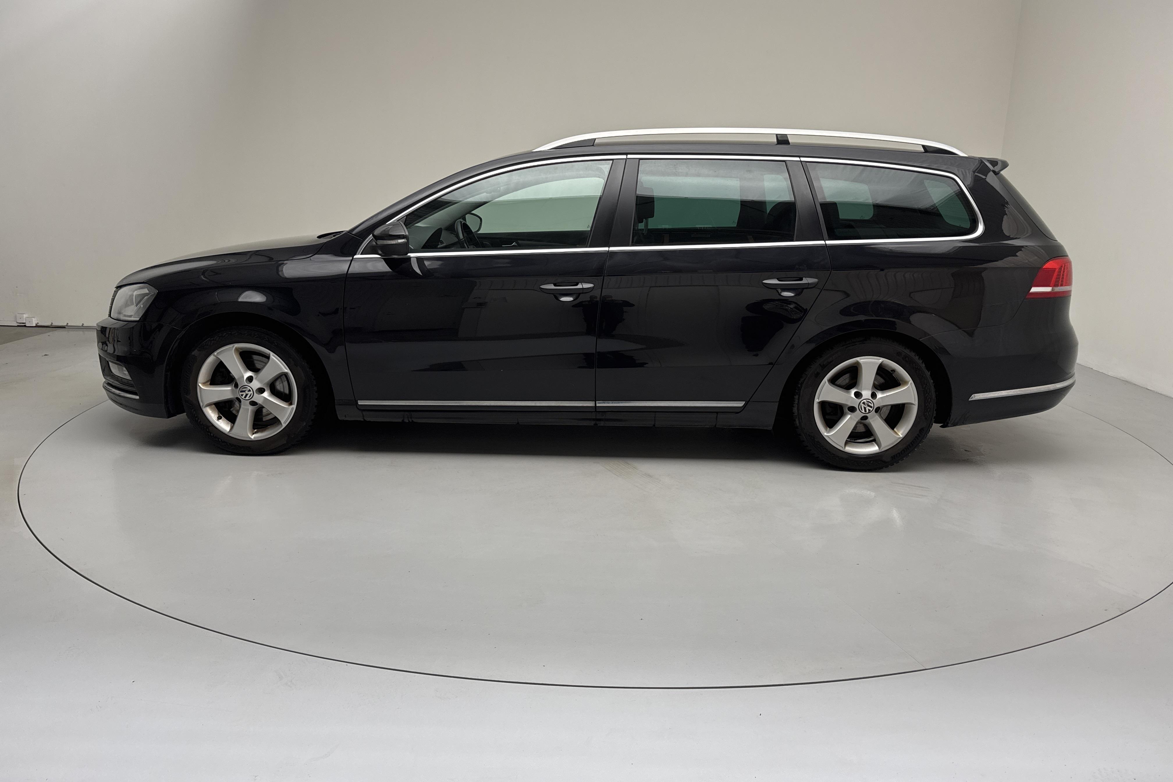 VW Passat 2.0 TDI BlueMotion Technology Variant 4Motion (177hk) - 235 190 km - Automatyczna - czarny - 2014