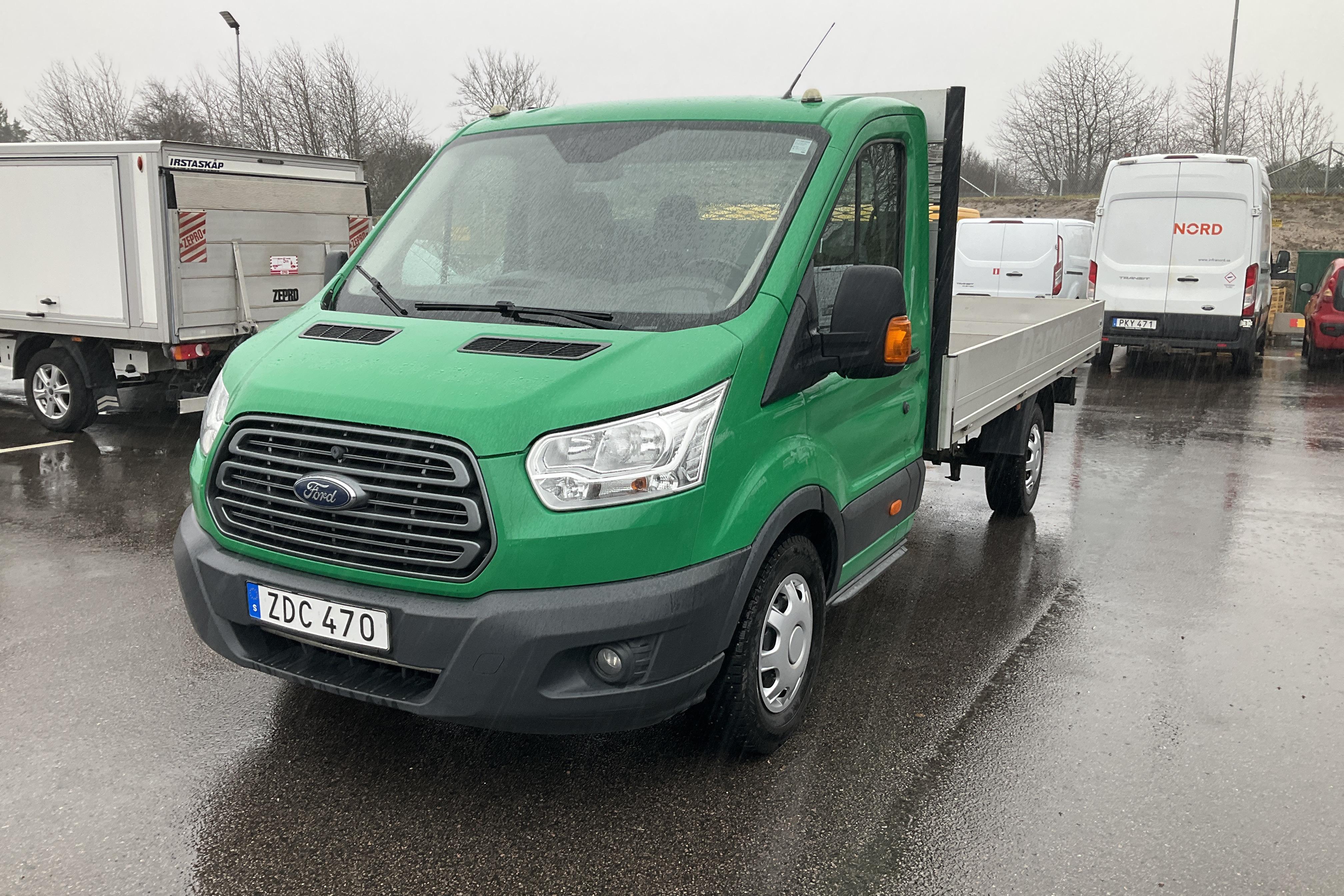 Ford Transit Chassi 350 2.0 TDCi 2WD (130hk) - 171 960 km - Manualna - zielony - 2018