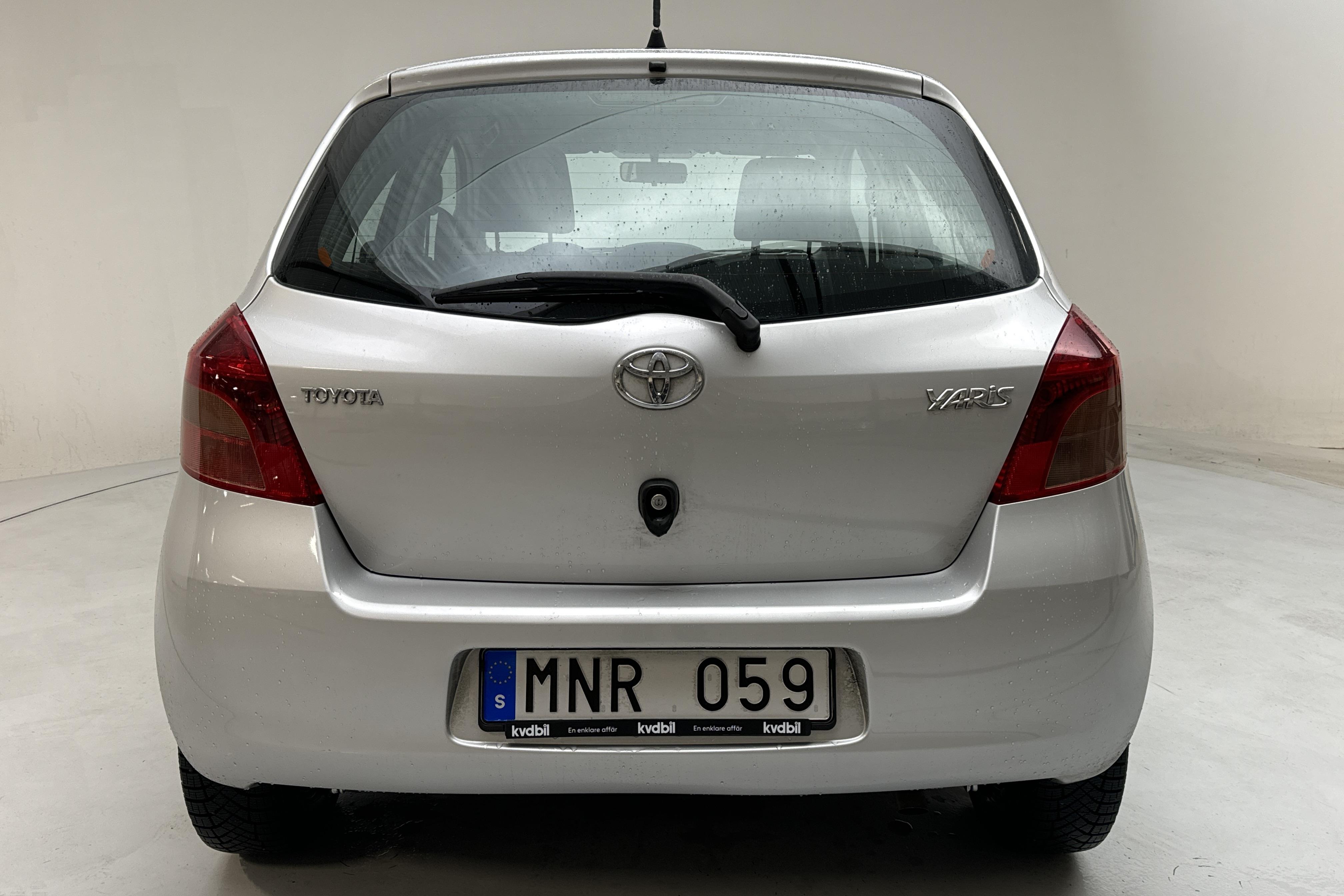 Toyota Yaris 1.3 5dr (87hk) - 9 967 mil - Manuell - silver - 2008