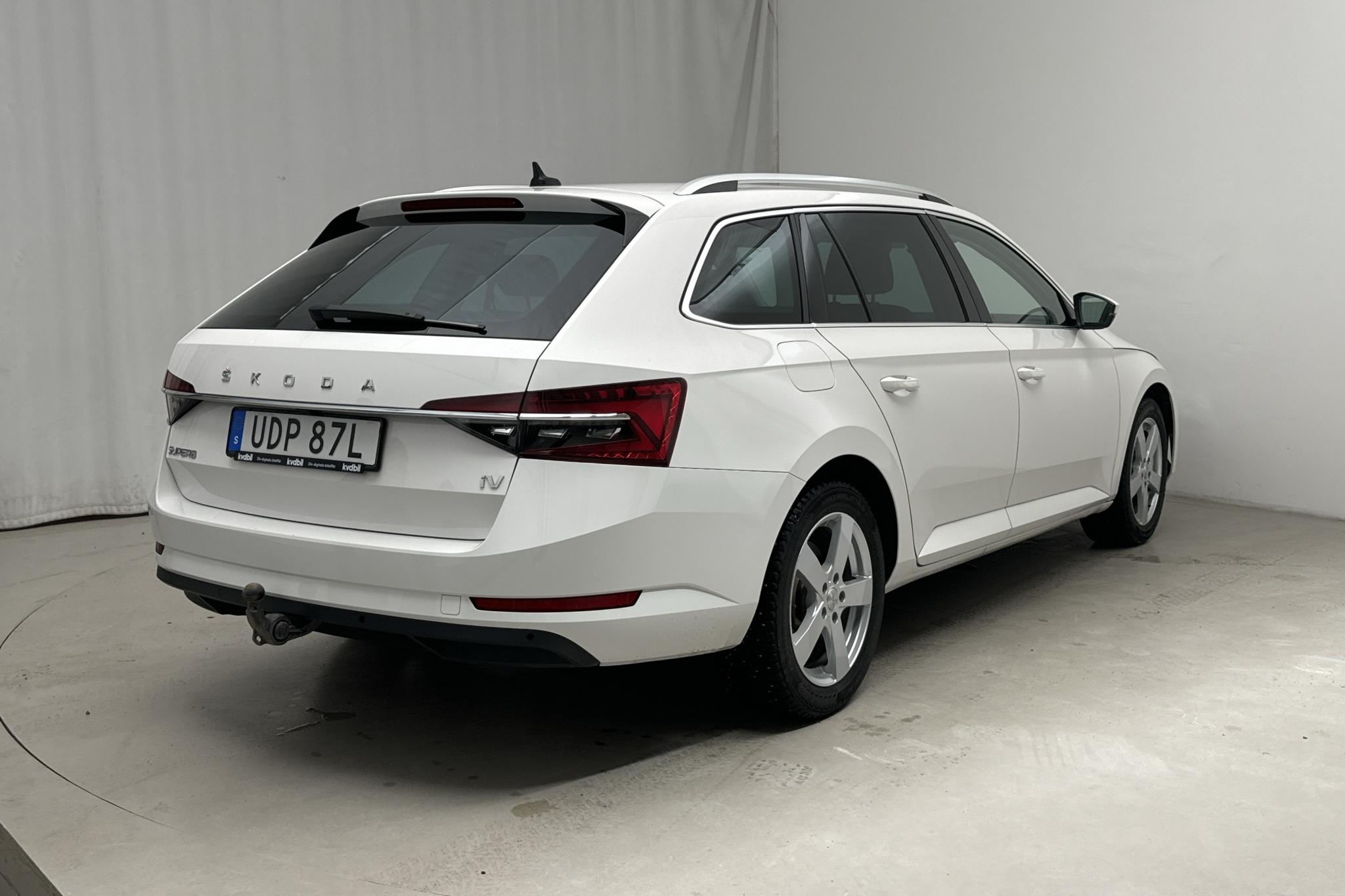 Skoda Superb 1.4 TSI PHEV Kombi (218hk) - 68 800 km - Automatic - white - 2020