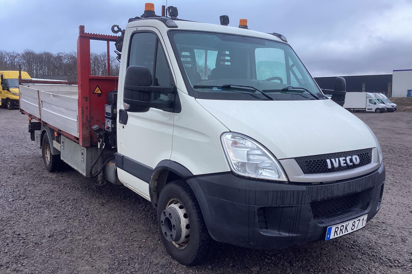 IVECO C70A00 - 112 709 km - Käsitsi - valge - 2011