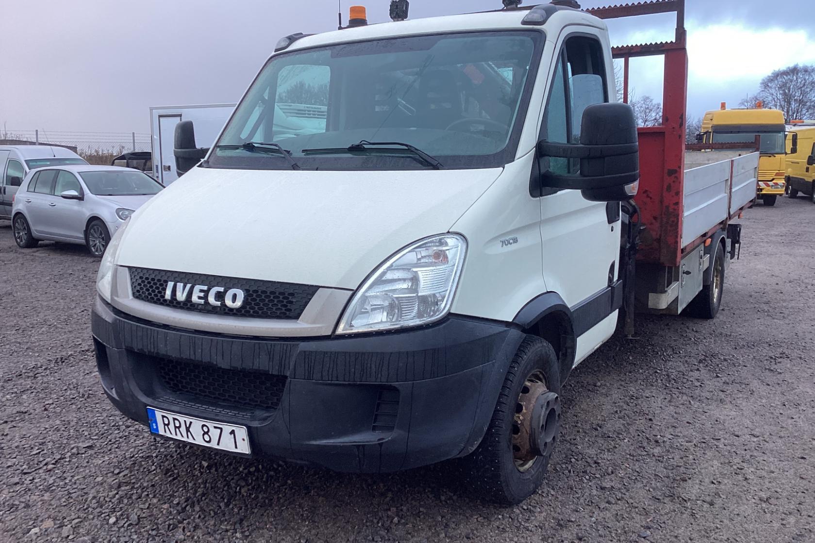 IVECO C70A00 - 112 709 km - Käsitsi - valge - 2011