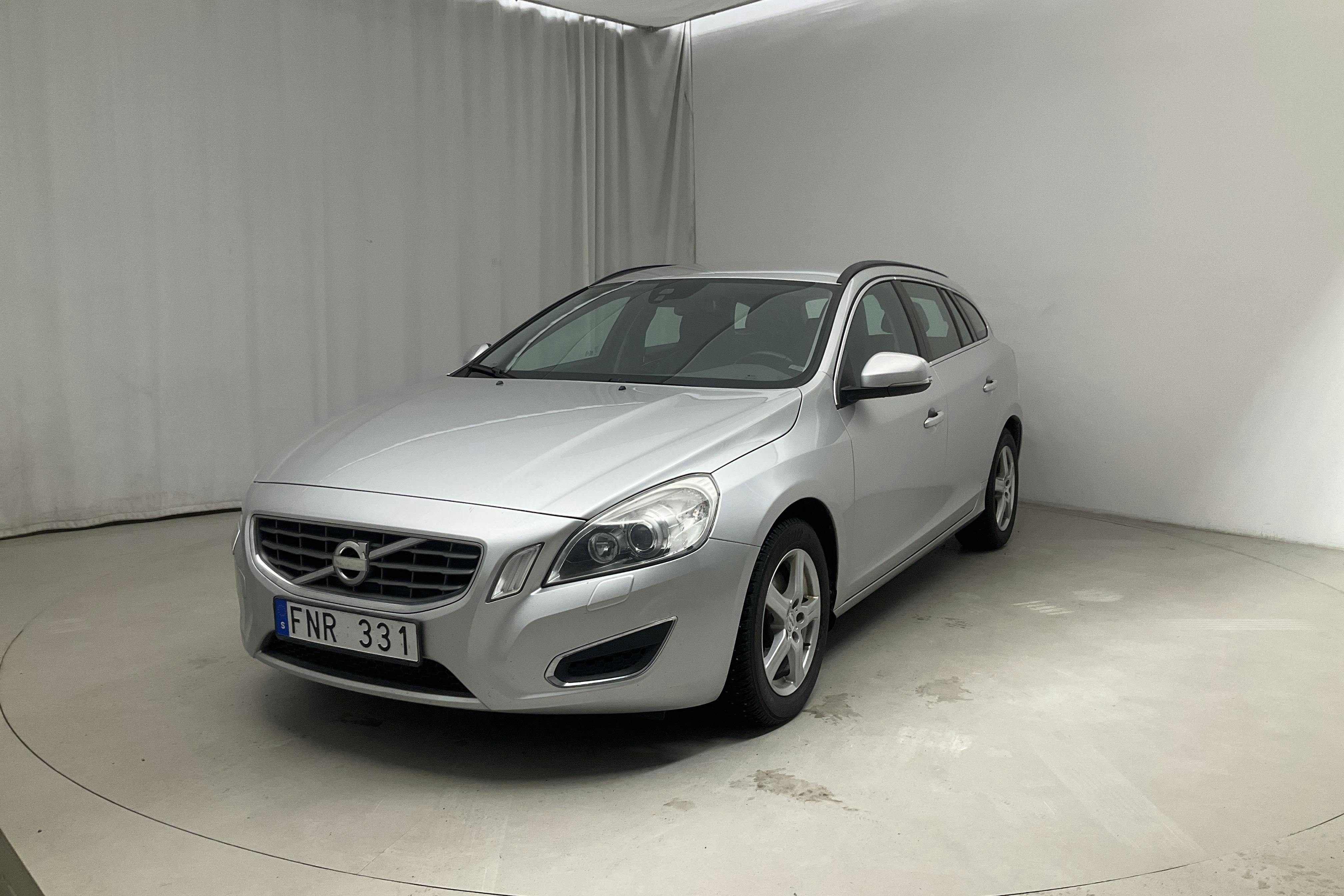 Volvo V60 D4 (163hk) - 15 949 mil - Manuell - Light Grey - 2013