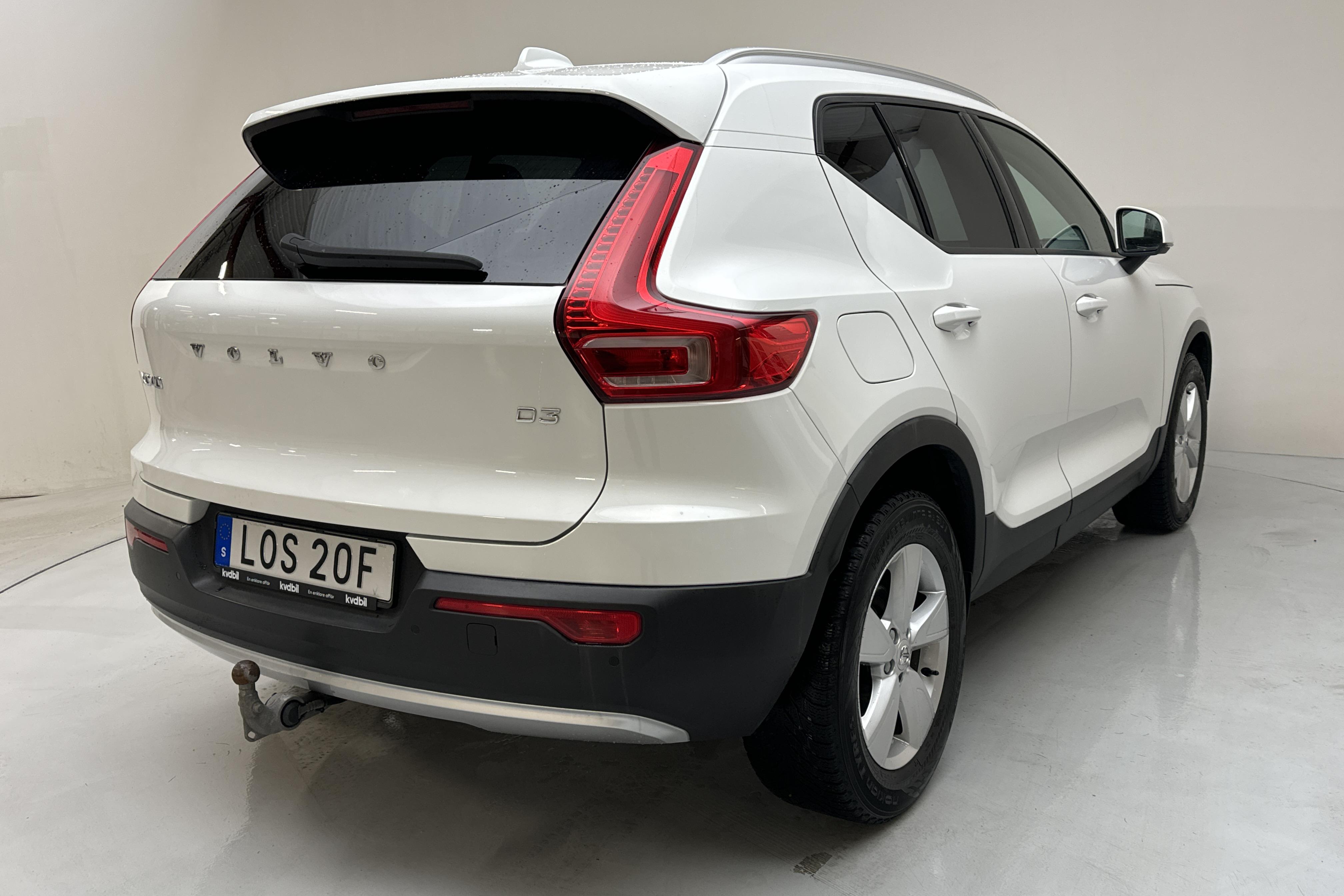 Volvo XC40 D3 2WD (150hk) - 19 941 mil - Automat - vit - 2020