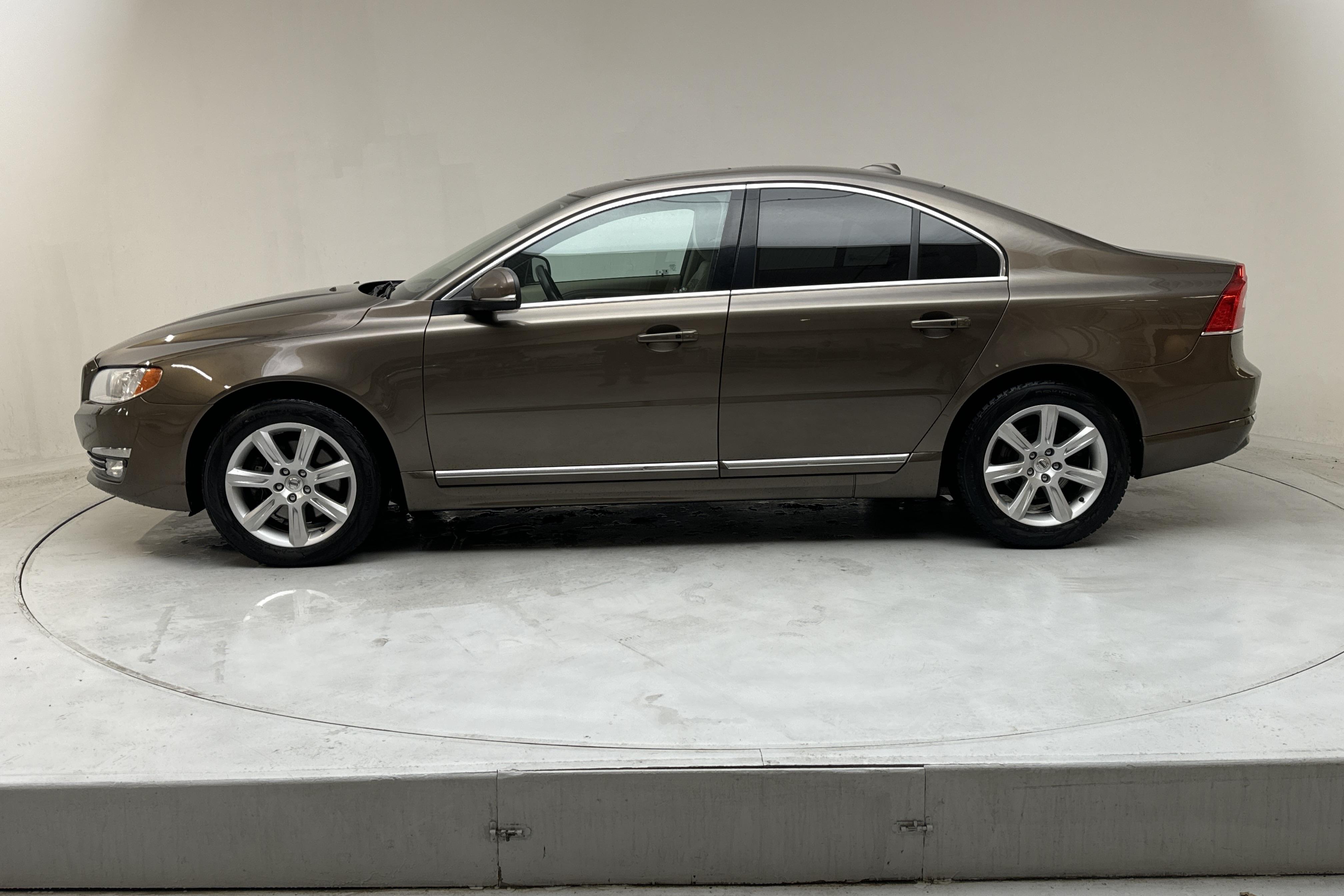 Volvo S80 D5 AWD (215hk) - 287 810 km - Automaattinen - ruskea - 2014