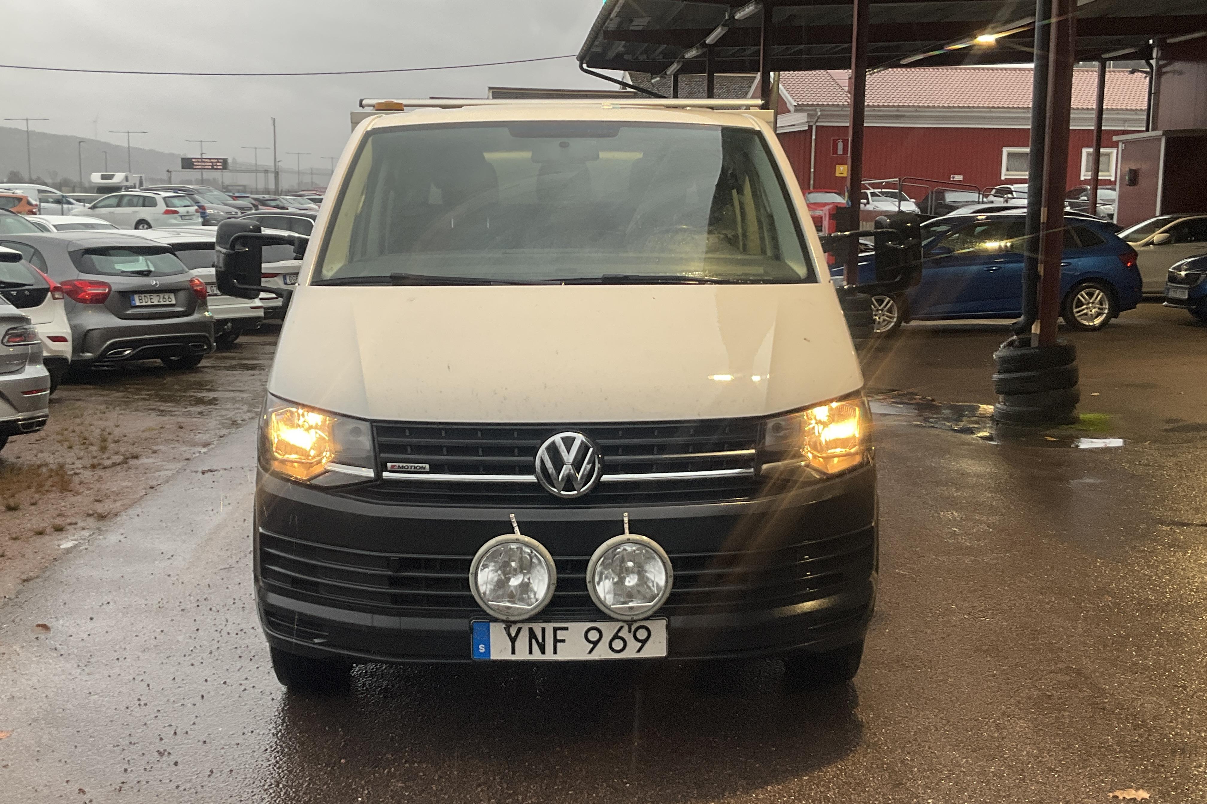 VW Transporter T6 2.0 TDI BMT 4MOTION (150hk) - 141 640 km - Manualna - biały - 2018