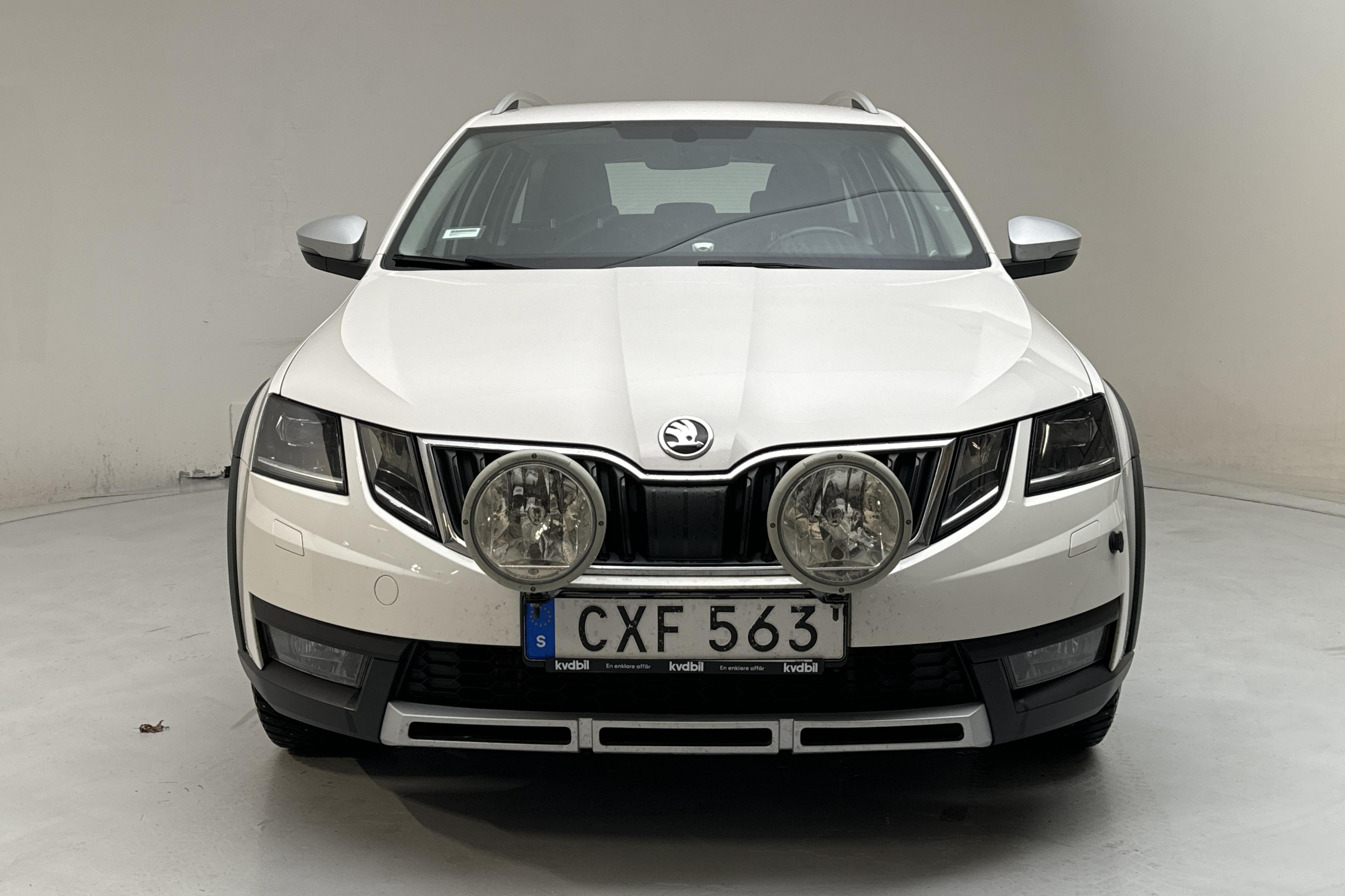 Skoda Octavia Scout II 2.0 TDI 4X4 (150hk) - 12 934 mil - Manuell - vit - 2018