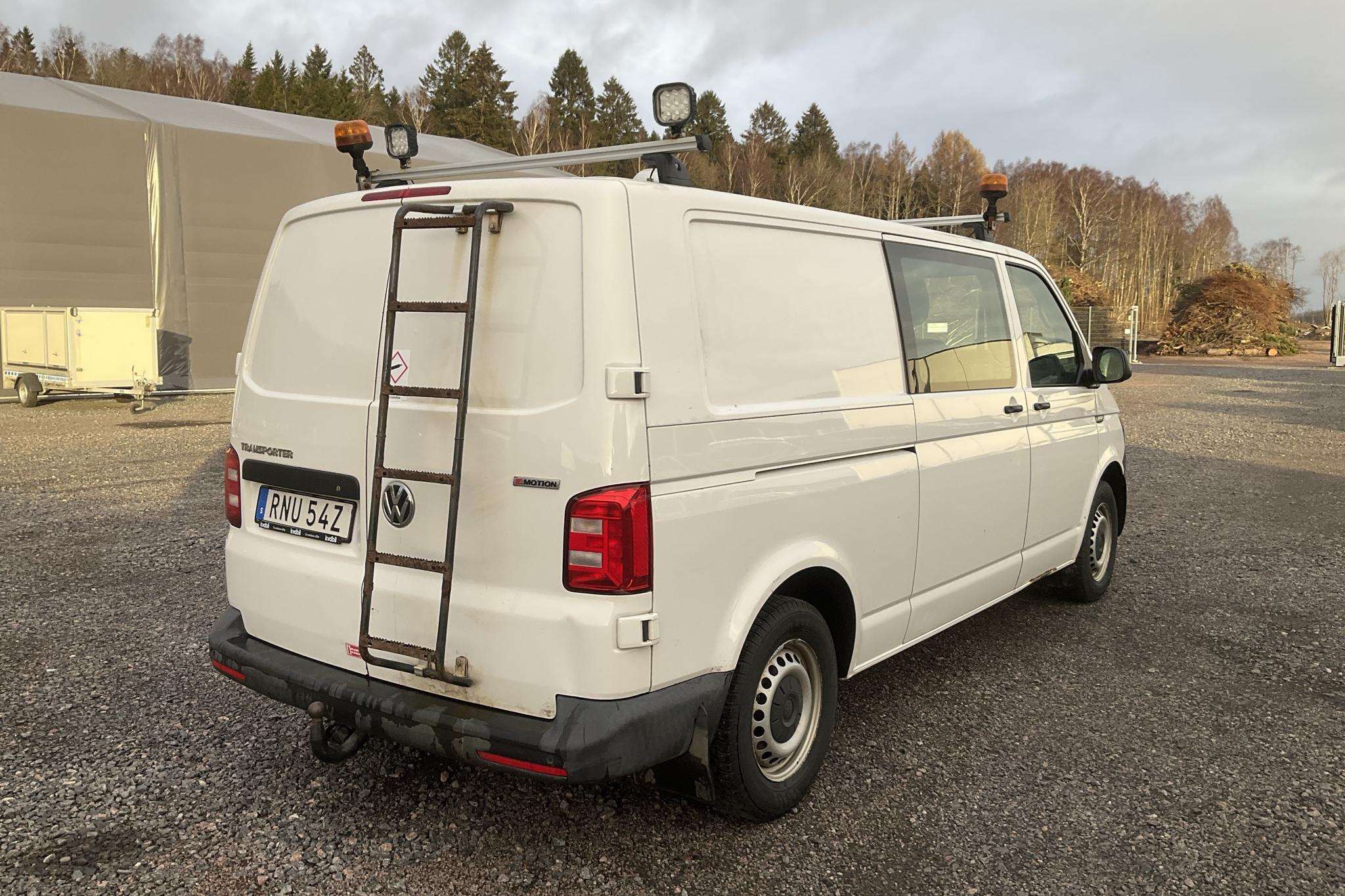 VW Transporter Kombi 2.0 TDI BMT  4MOTION (150hk) - 144 060 km - Manualna - biały - 2019