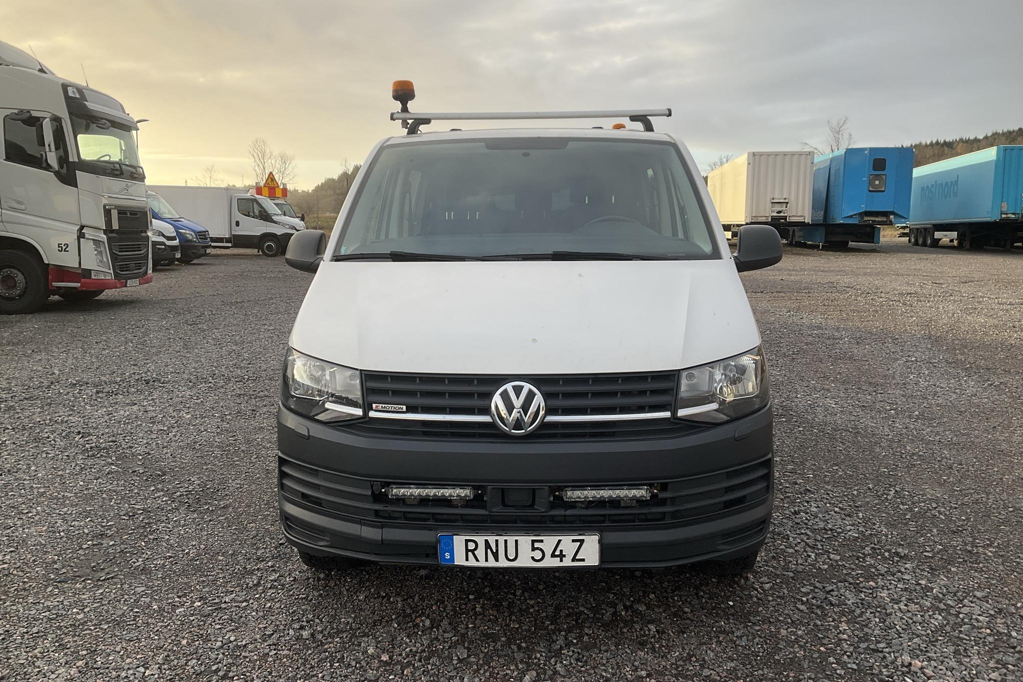 VW Transporter Kombi 2.0 TDI BMT  4MOTION (150hk) - 144 060 km - Manualna - biały - 2019