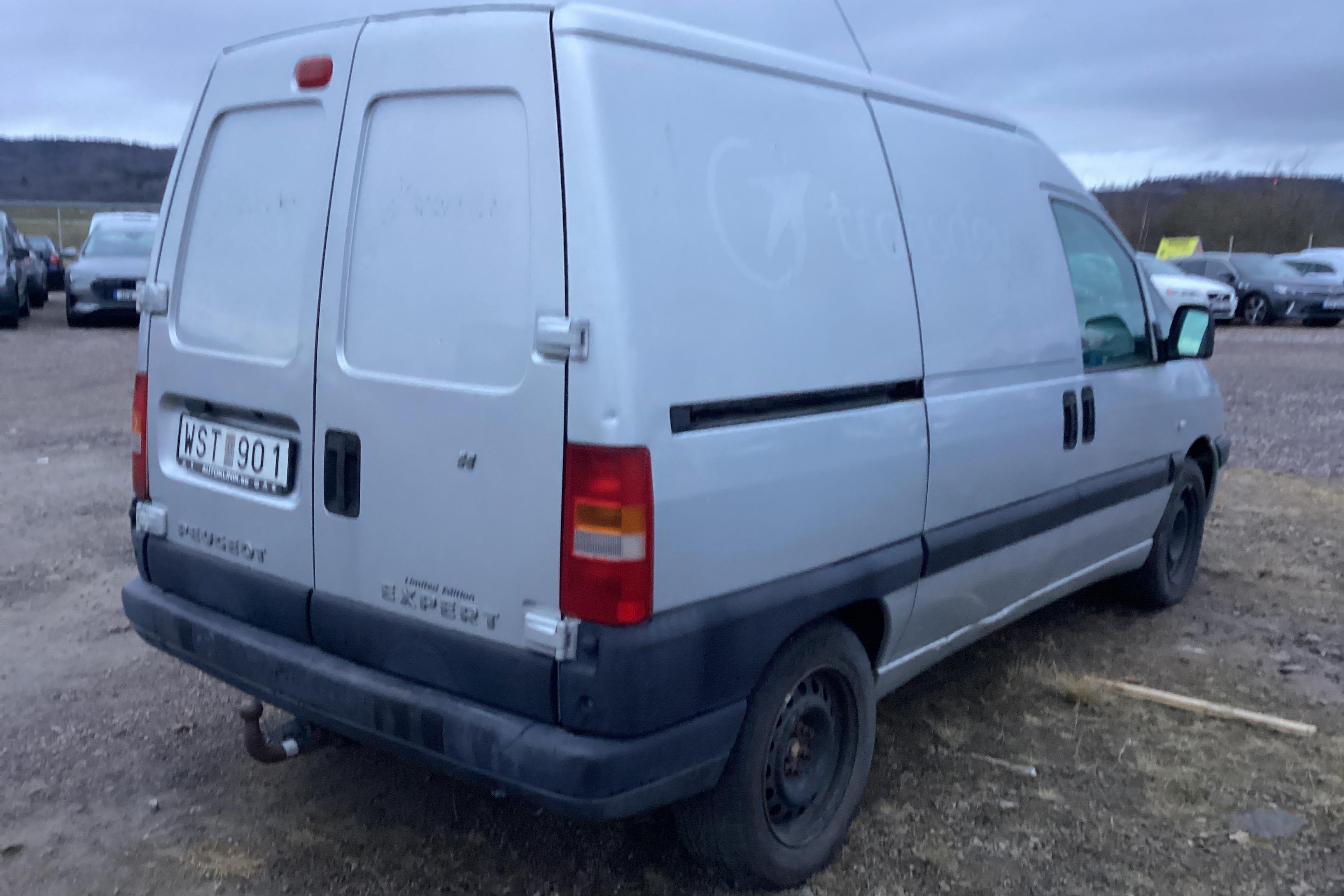 Peugeot Expert 2.0 HDI Skåp (110hk) - 230 000 km - Manualna - Light Grey - 2004