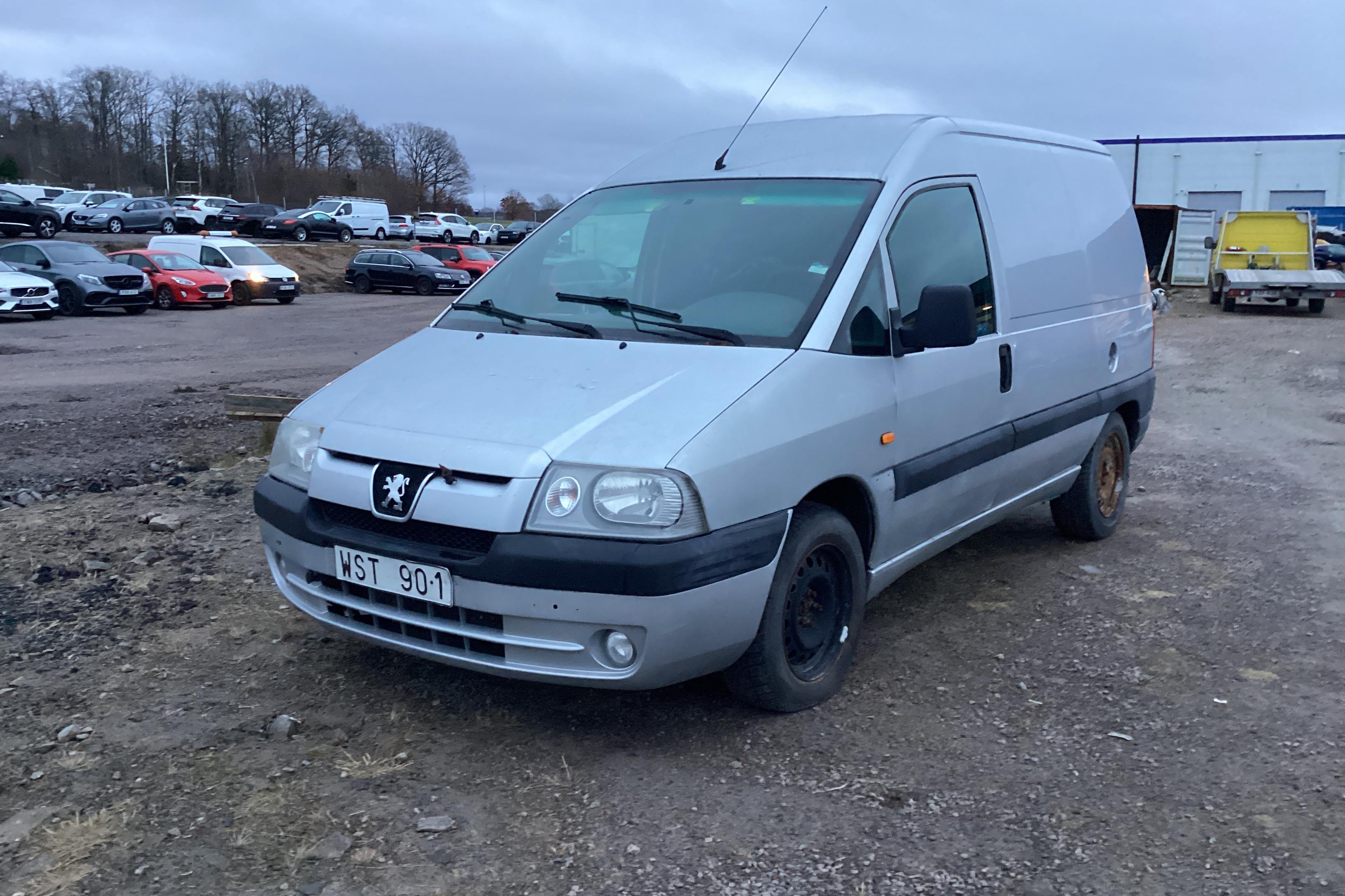 Peugeot Expert 2.0 HDI Skåp (110hk) - 230 000 km - Manualna - Light Grey - 2004