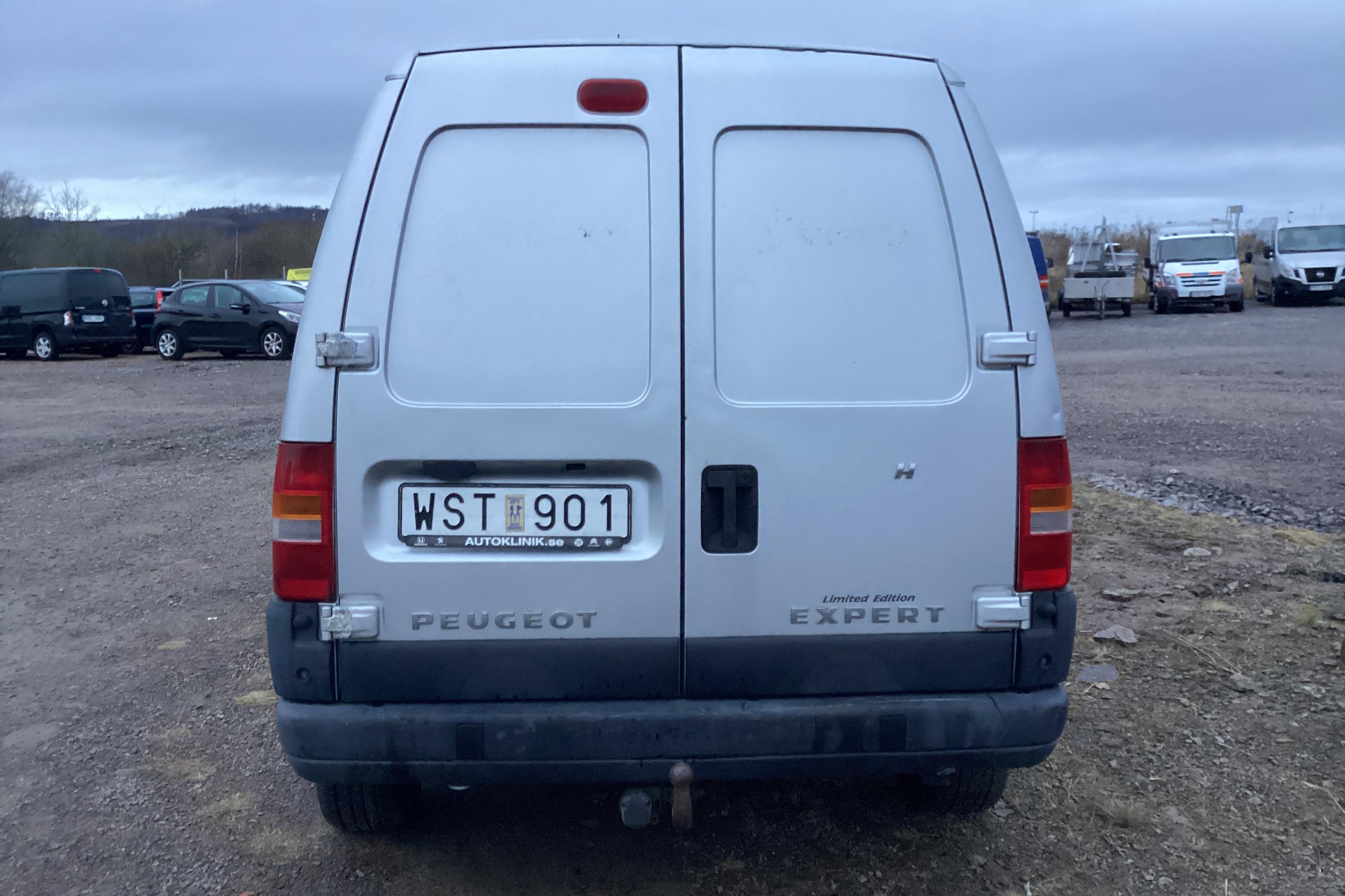 Peugeot Expert 2.0 HDI Skåp (110hk) - 230 000 km - Manualna - Light Grey - 2004