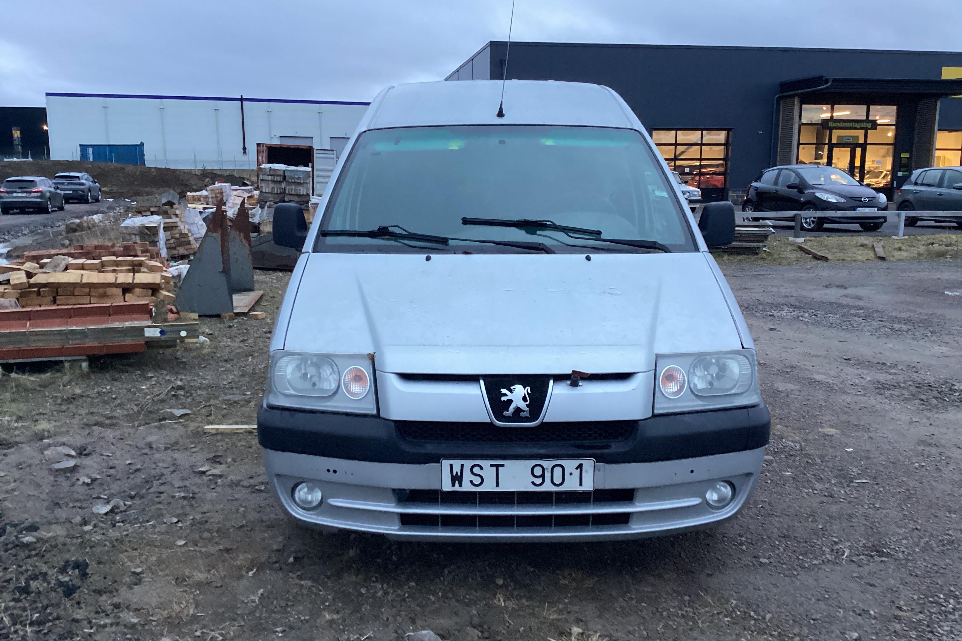 Peugeot Expert 2.0 HDI Skåp (110hk) - 230 000 km - Manualna - Light Grey - 2004