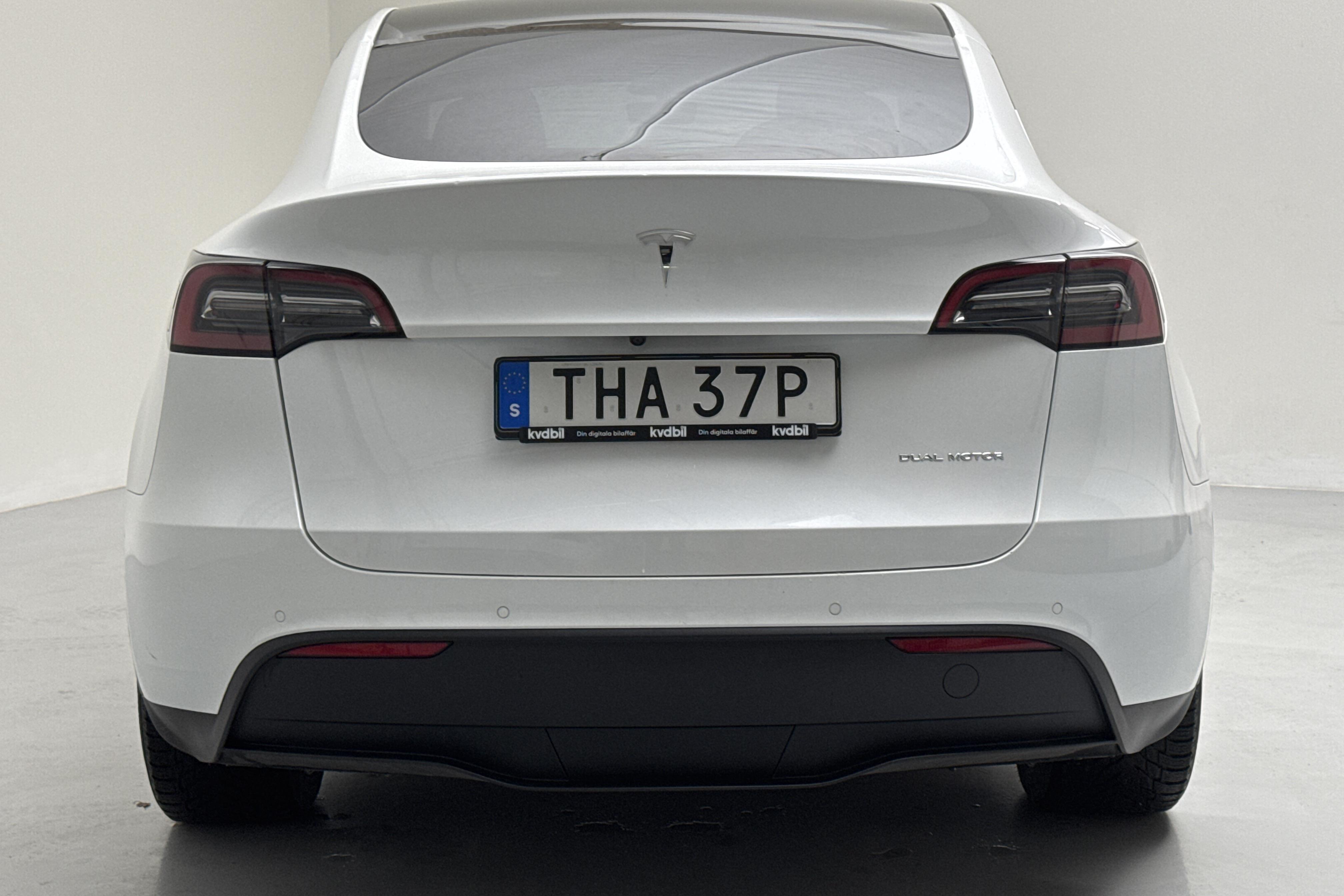 Tesla Model Y Long Range Dual Motor AWD - 44 870 km - Automatic - white - 2021