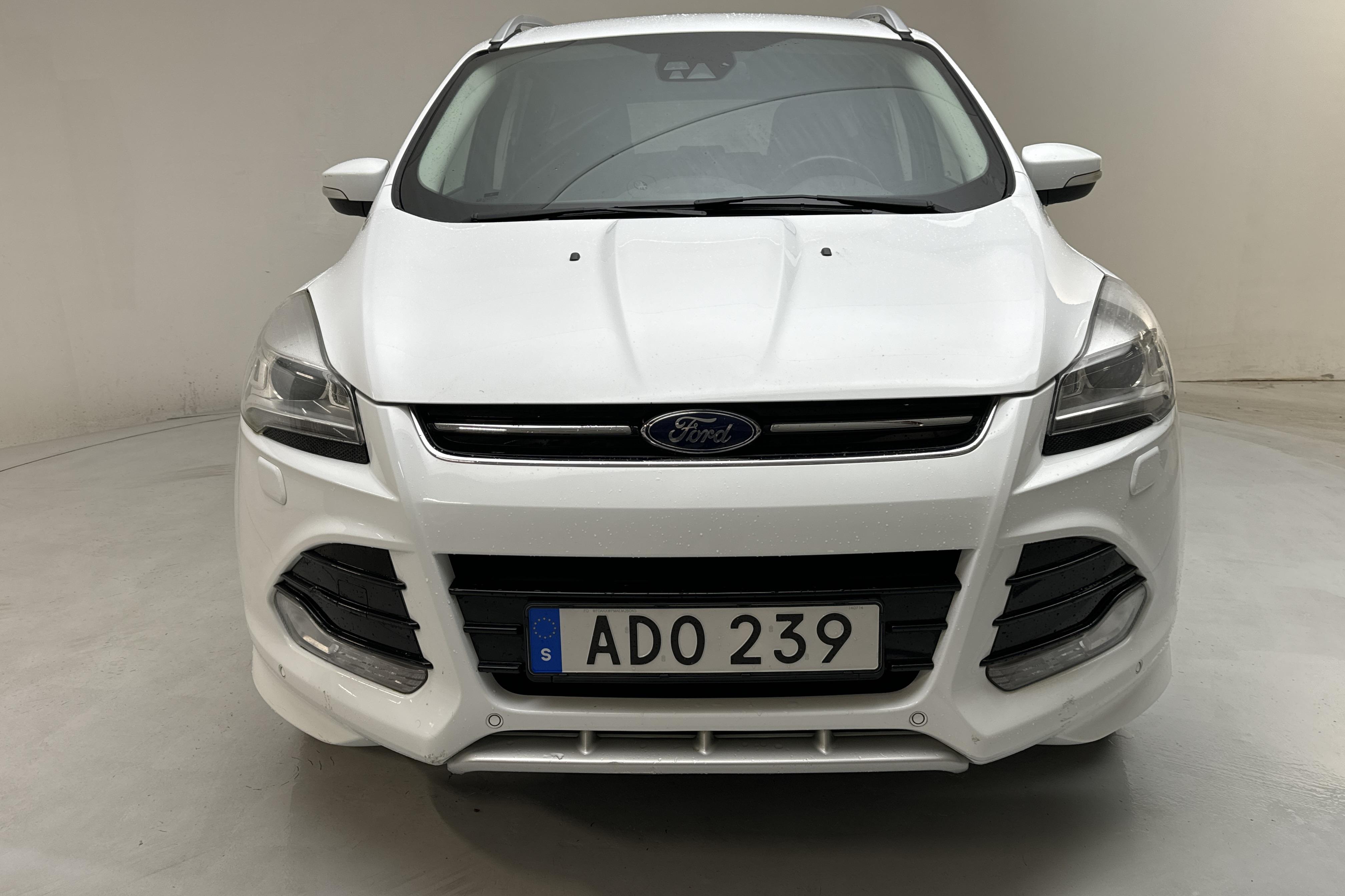 Ford Kuga 2.0 TDCi 4WD (140hk) - 138 740 km - Automatyczna - biały - 2014