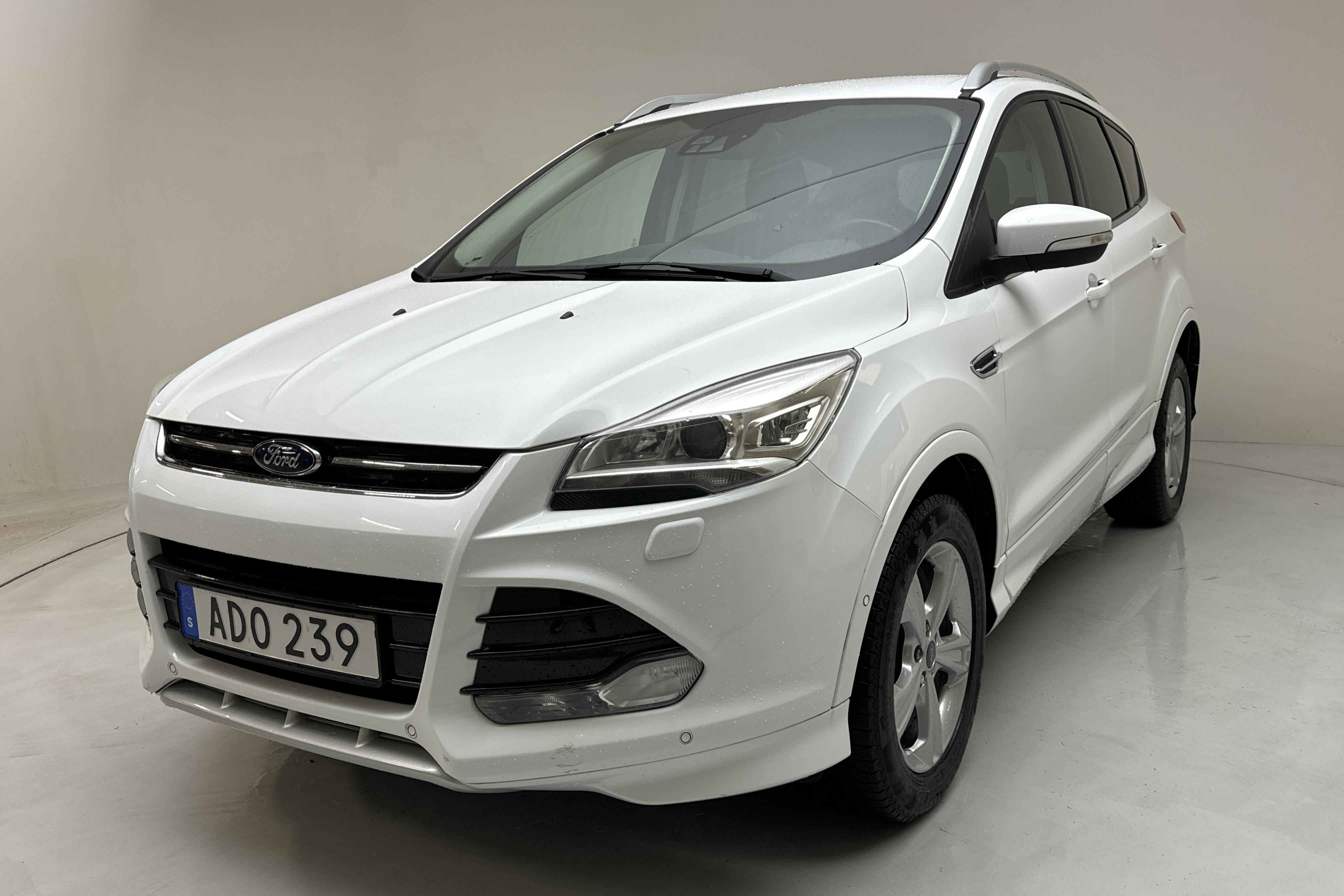 Ford Kuga 2.0 TDCi 4WD (140hk) - 138 740 km - Automatyczna - biały - 2014