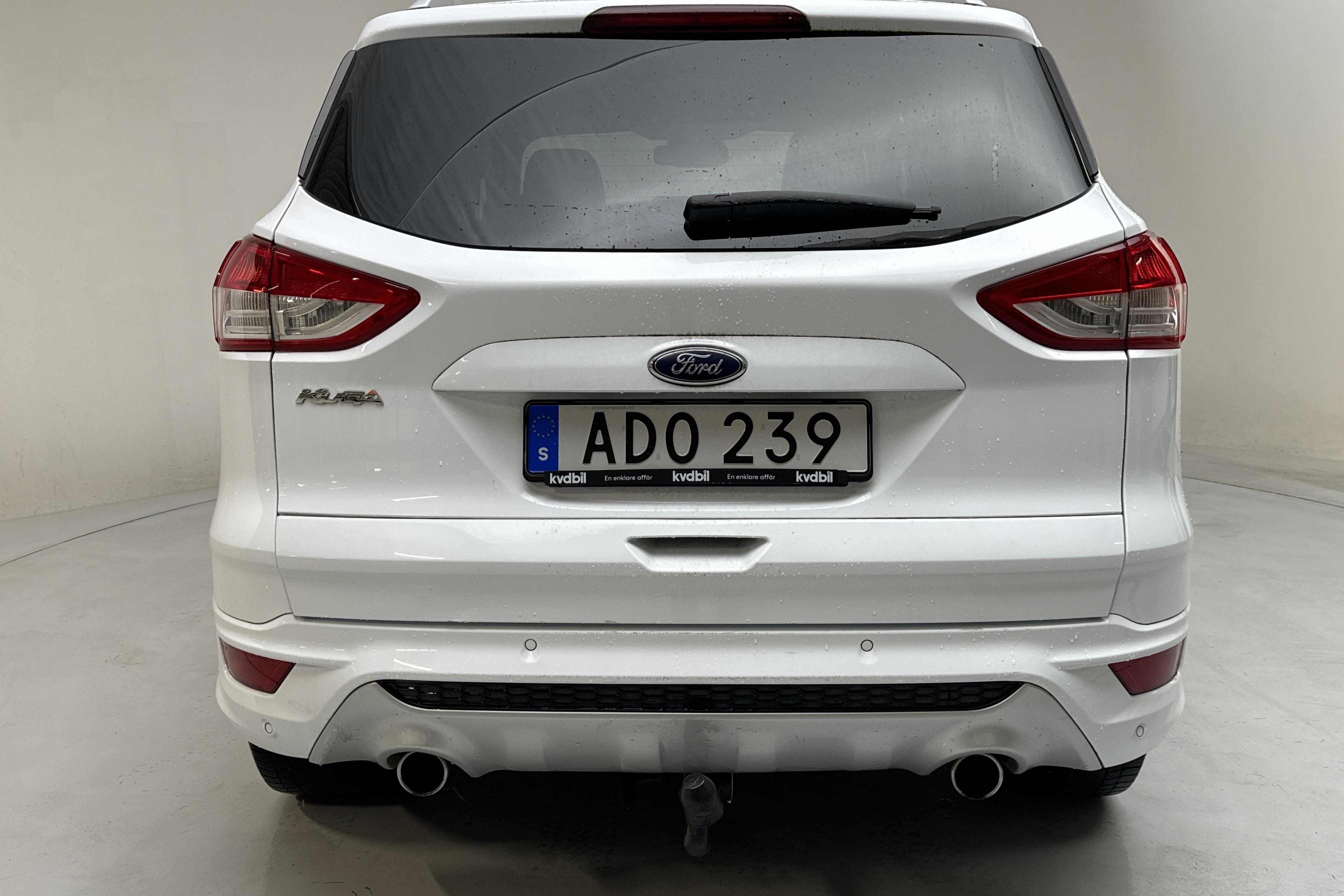 Ford Kuga 2.0 TDCi 4WD (140hk) - 138 740 km - Automatyczna - biały - 2014