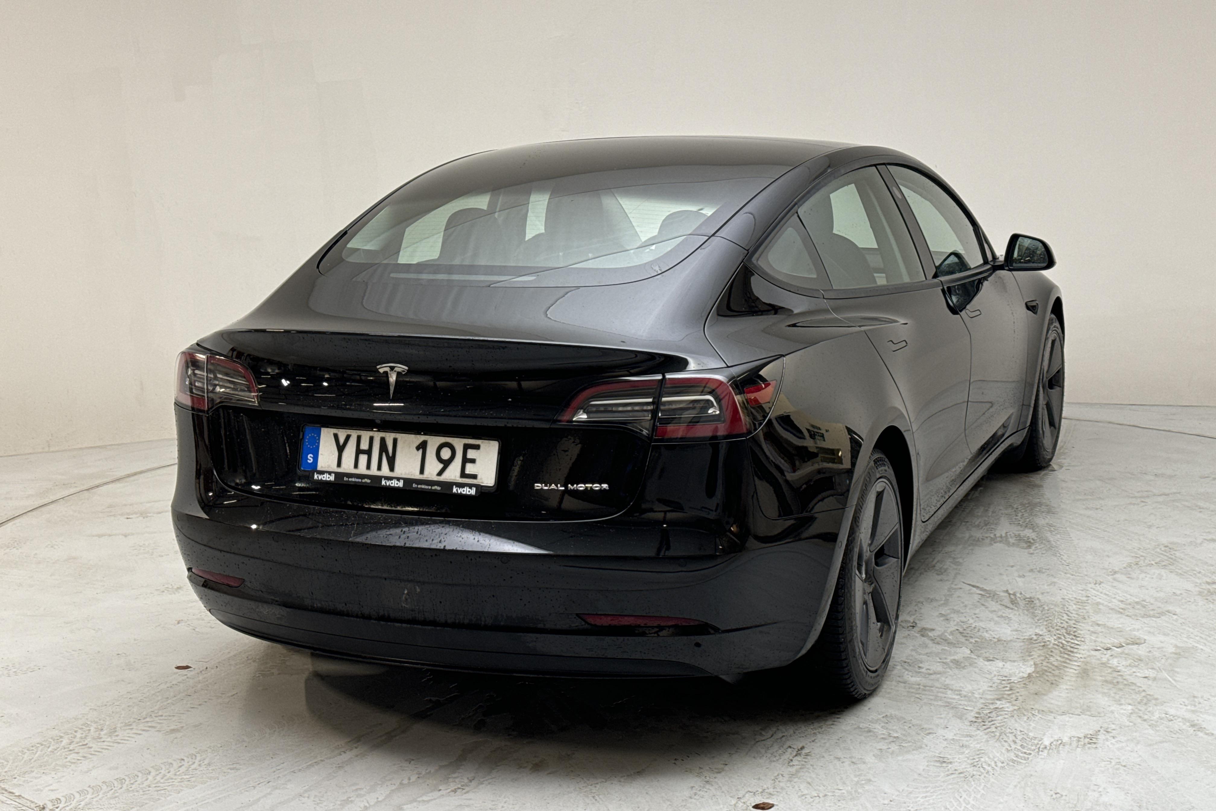 Tesla Model 3 Long Range Dual Motor AWD - 10 229 mil - Automat - svart - 2021