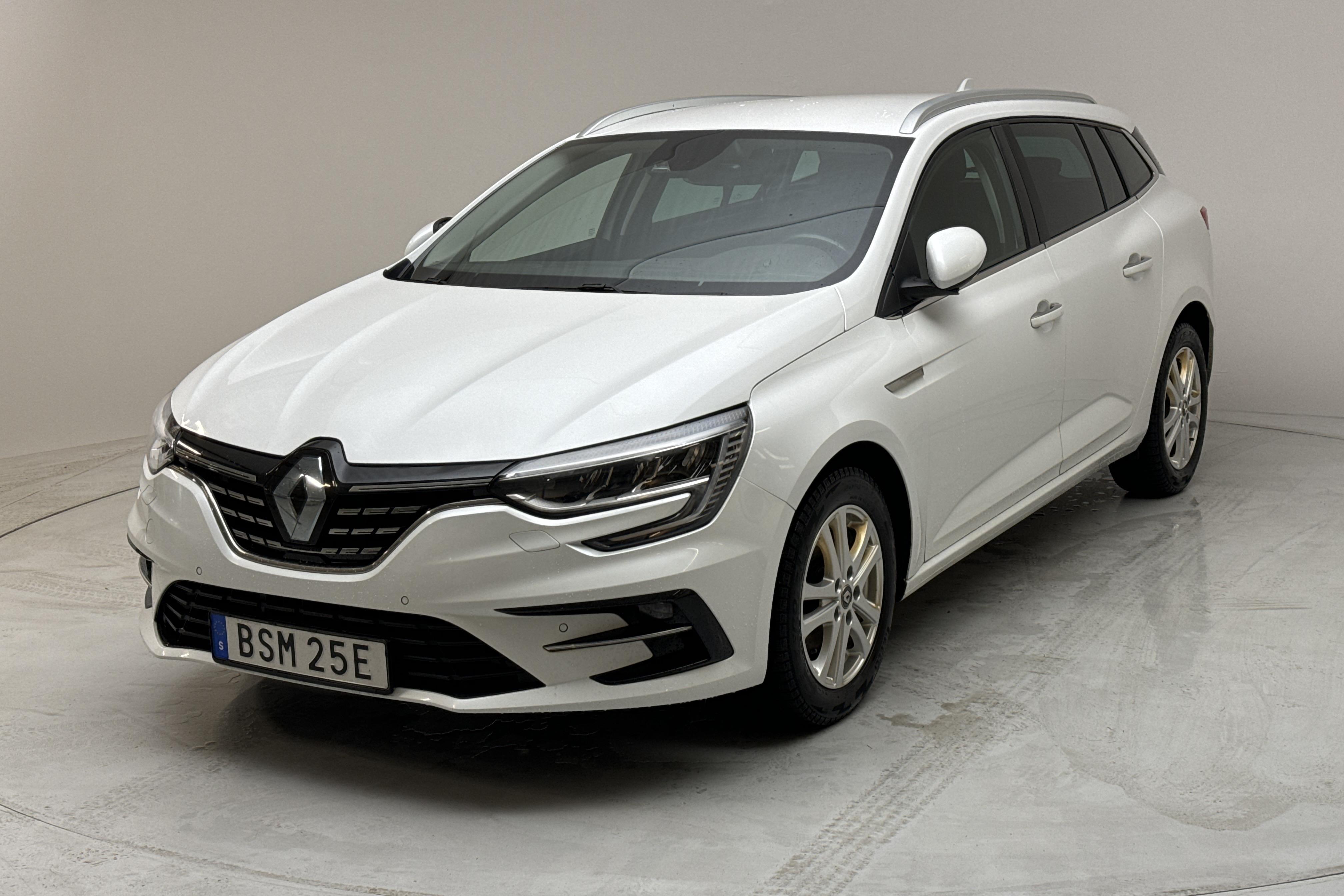 Renault Mégane 1.3 TCe Sport Tourer (140hk) - 145 130 km - Manual - white - 2021