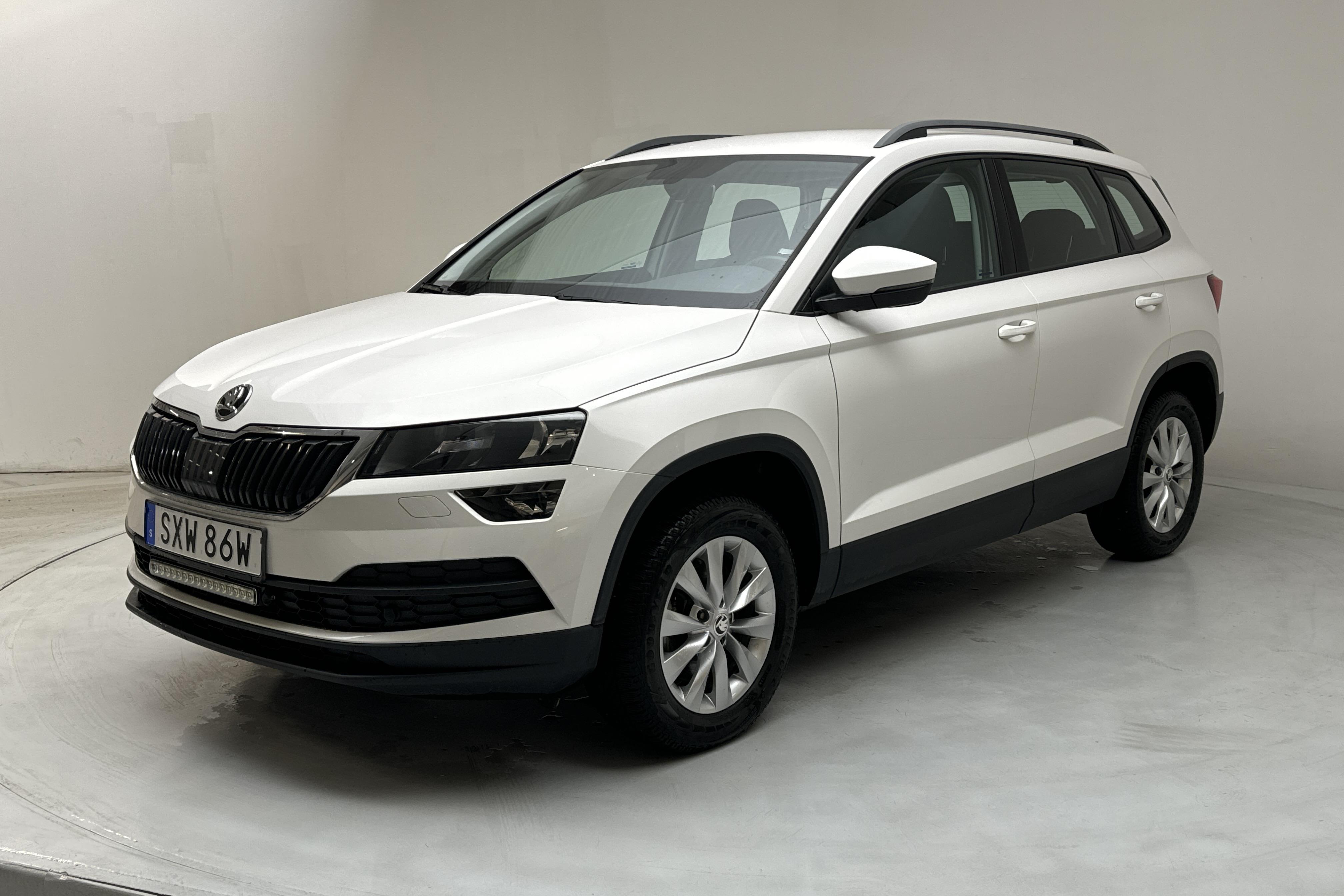 Skoda Karoq 2.0 TDI 4X4 (150hk) - 54 670 km - Manualna - biały - 2019