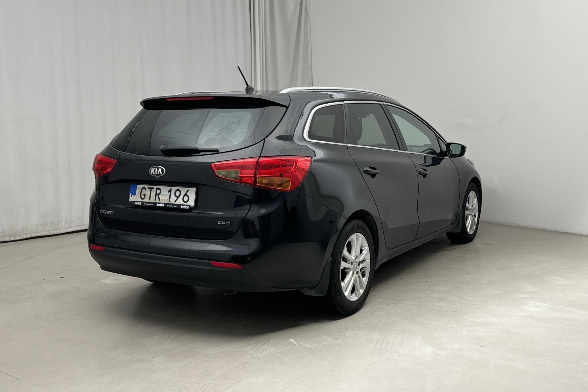 KIA Cee'd 1.6 CRDi SW (128hk) - 102 360 km - Manuaalinen - musta - 2015