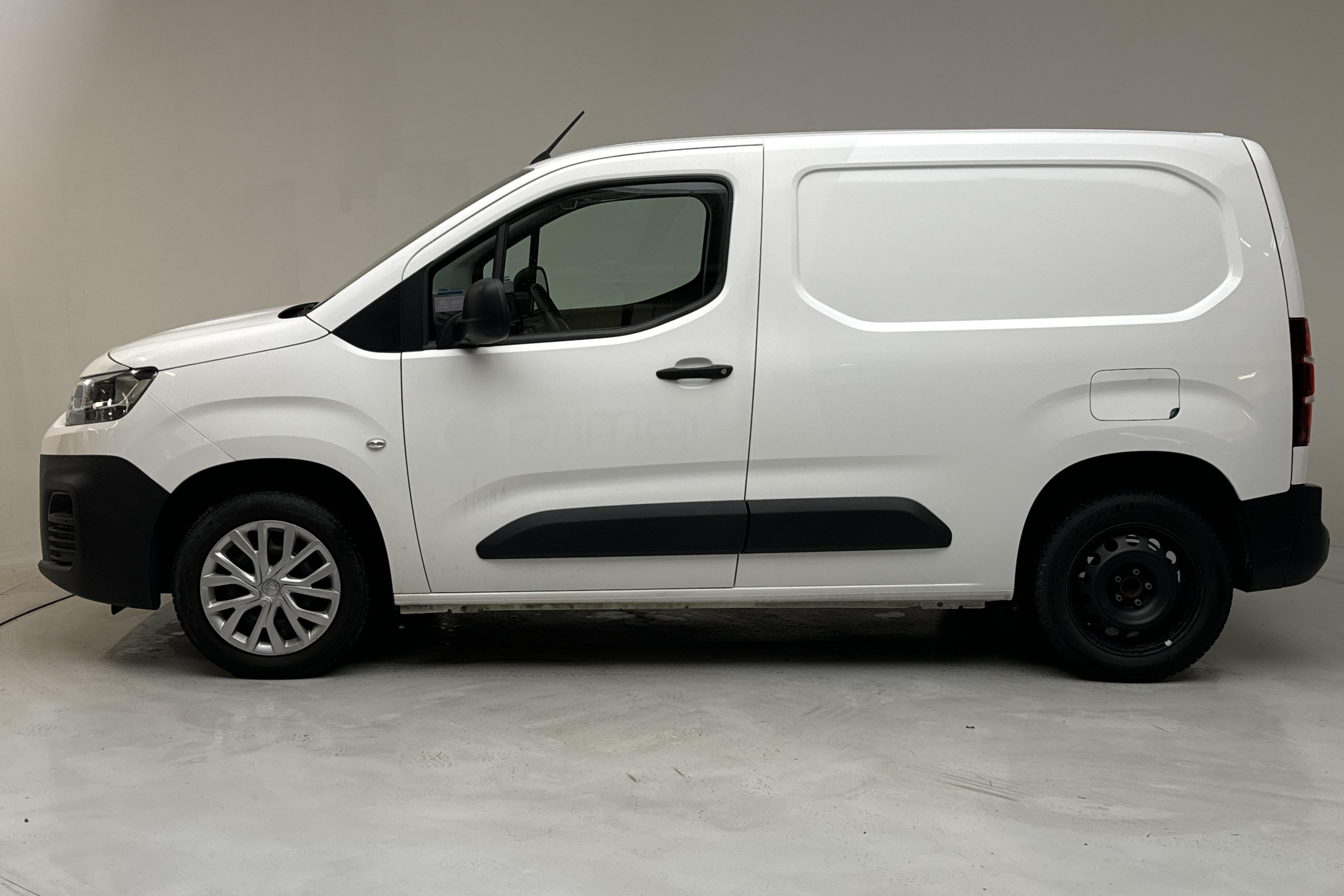 Citroen Berlingo 1.5 BlueHDi Skåp (130hk) - 19 170 km - Automaatne - valge - 2021