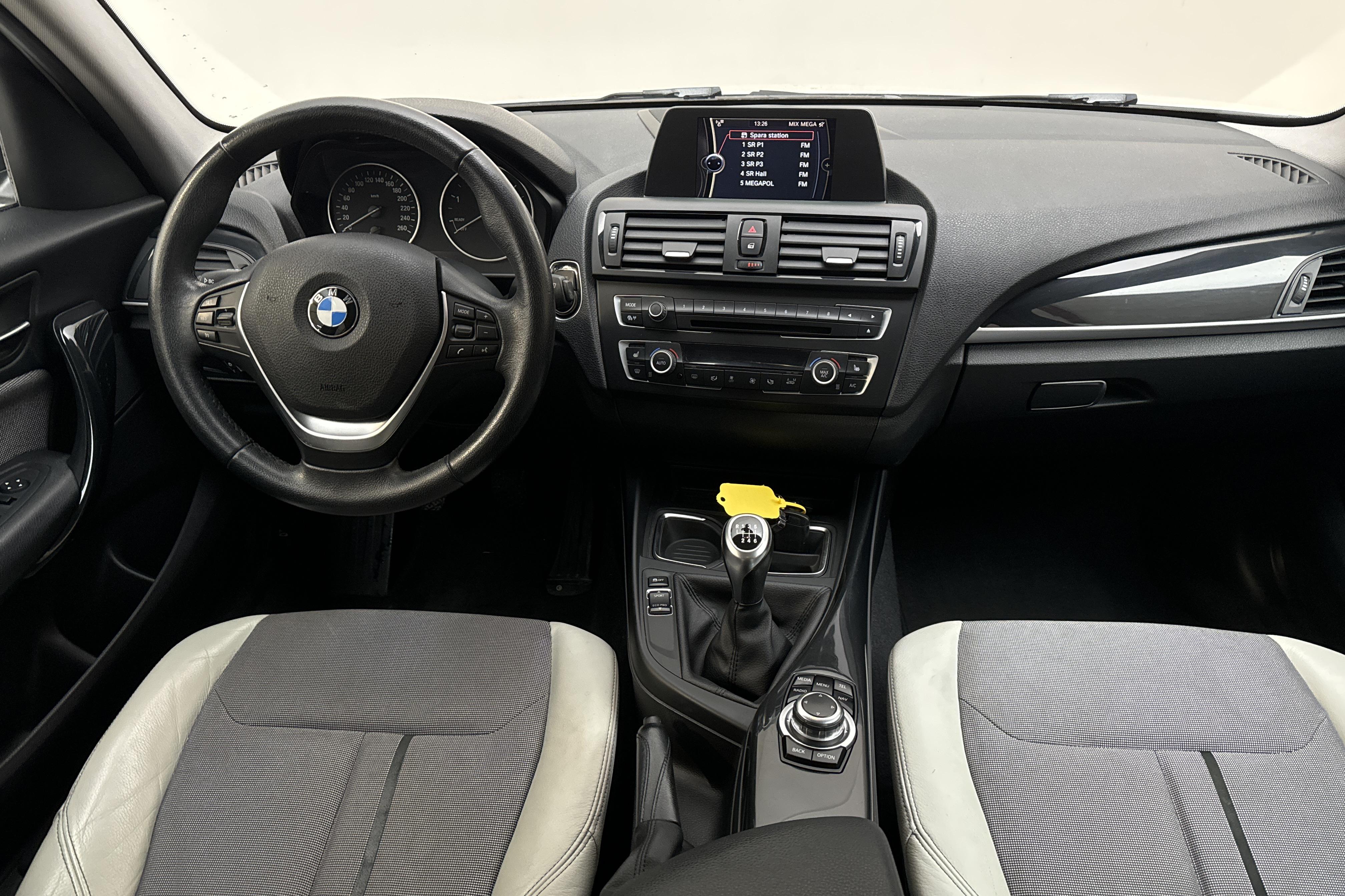 BMW 118d 5dr, F20 (143hk) - 13 553 mil - Manuell - vit - 2013