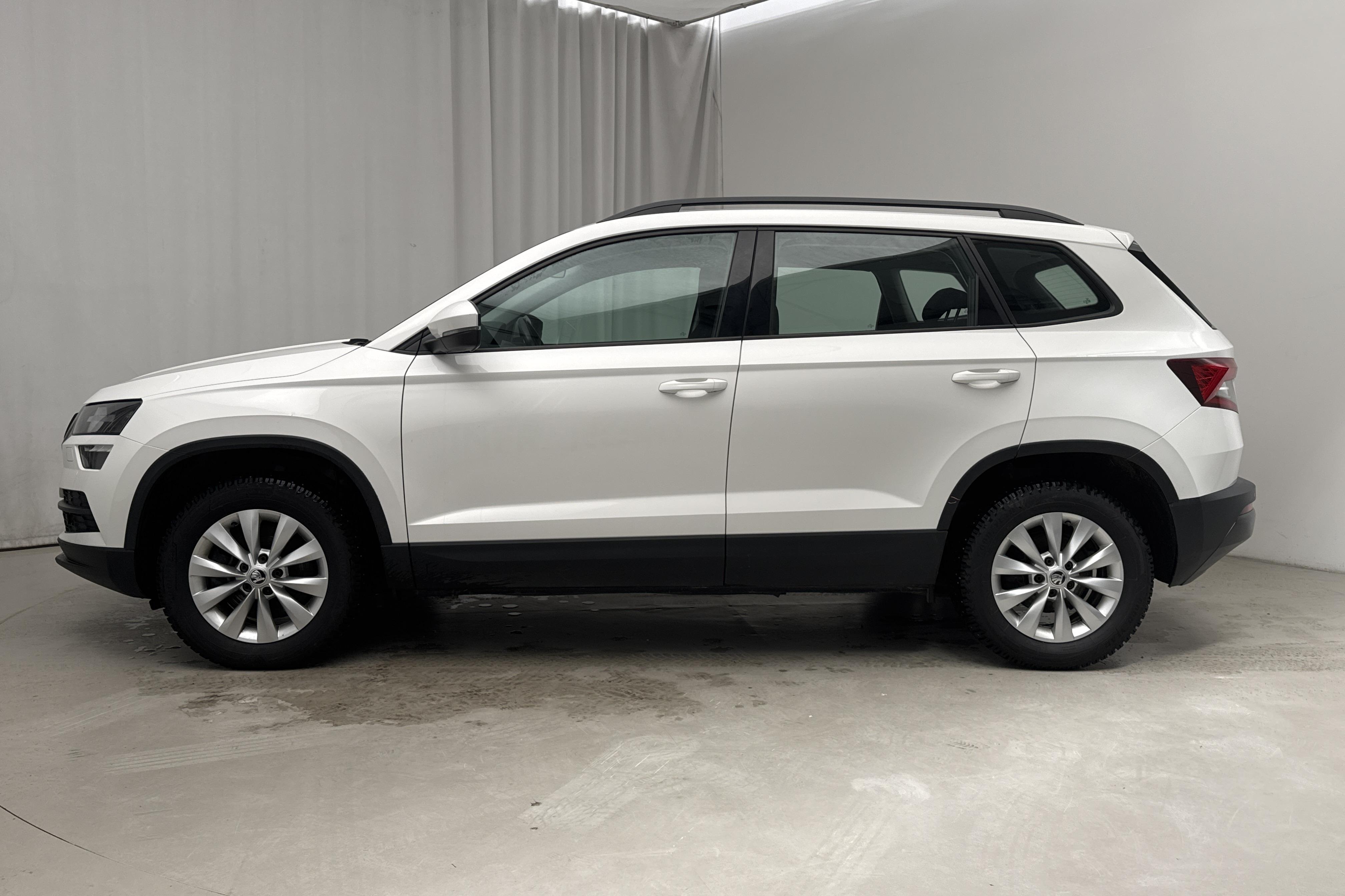 Skoda Karoq 2.0 TDI 4X4 (150hk) - 111 320 km - Manualna - biały - 2019