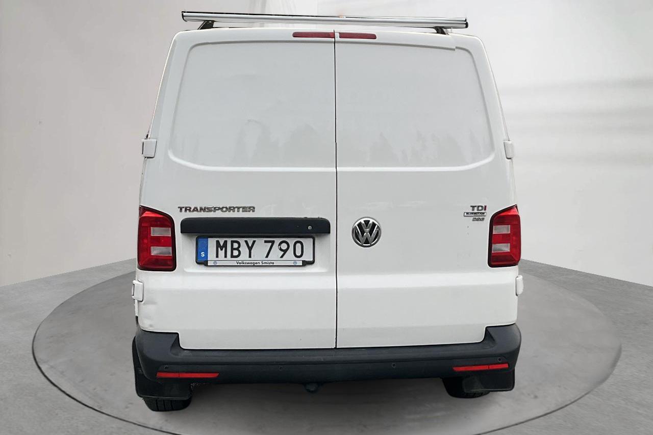 VW Transporter T6 2.0 TDI BMT Skåp (140hk) - 140 900 km - Automaatne - valge - 2016