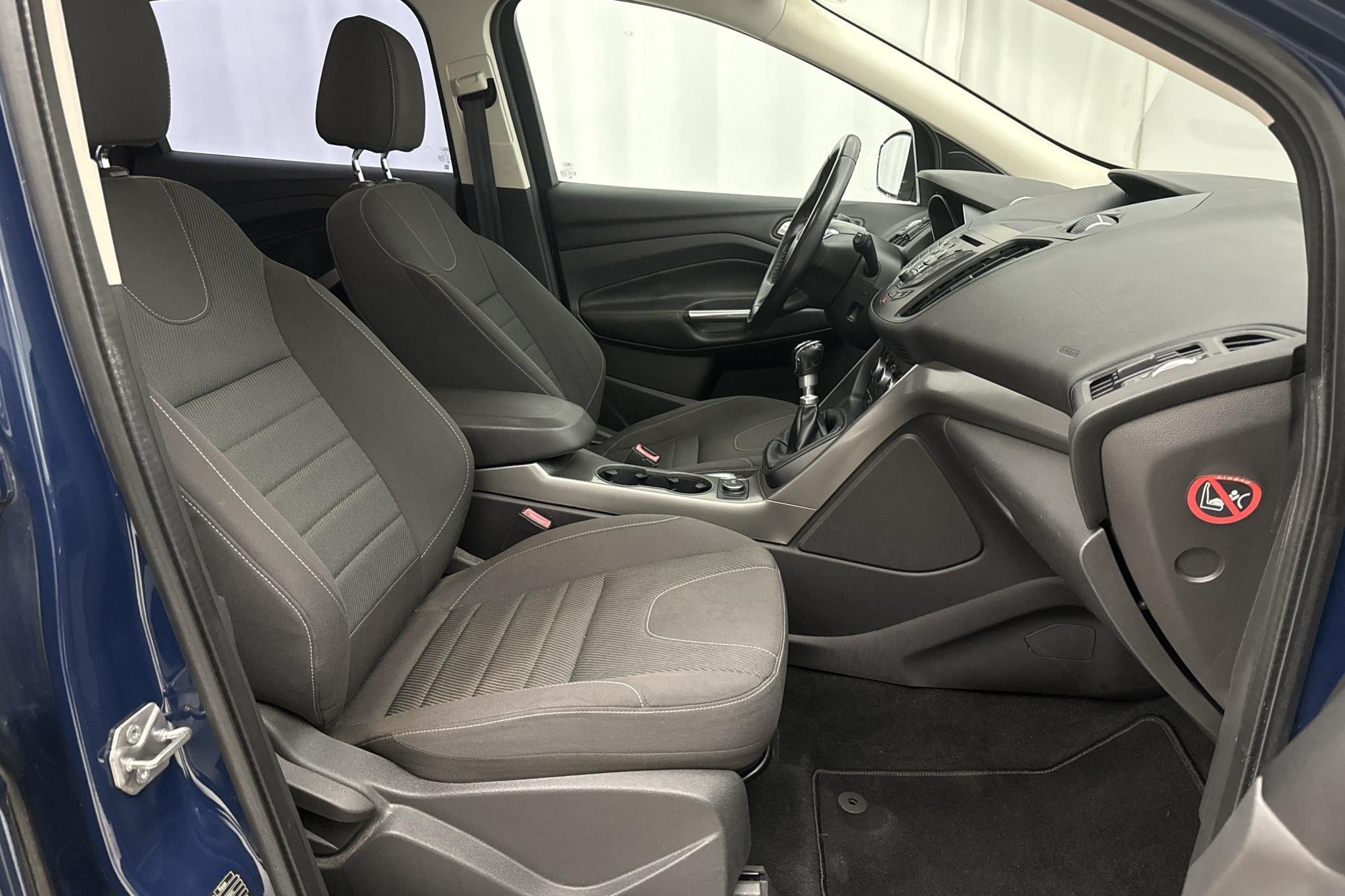 Ford Kuga 2.0 TDCi 2WD (140hk) - 67 480 km - Käsitsi - Dark Blue - 2014